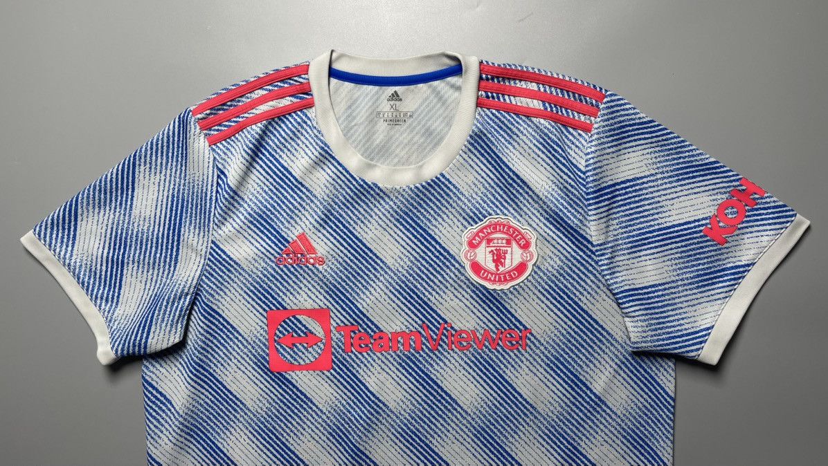 Adidas MANCHESTER UNITED ADIDAS 2021/2022 AWAY JERSEY #7 RONALDO Size US XL / EU 56 / 4 - 3 Thumbnail