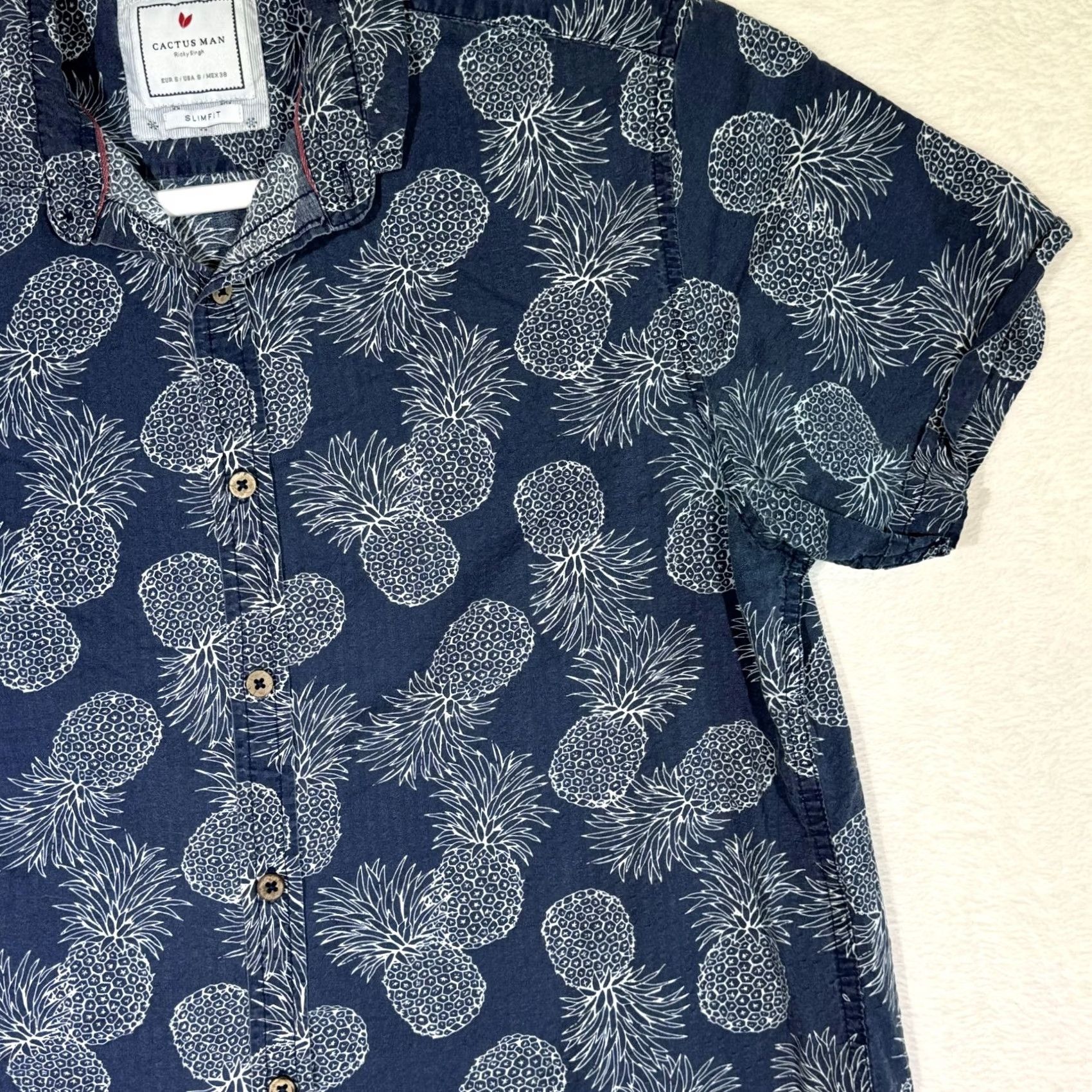 Vintage Cactus Man Shirt Small Navy Pineapple Print Slim Cotton Button-Up M570 Mens Slim Shirt Size US S / EU 44-46 / 1 - 6 Thumbnail