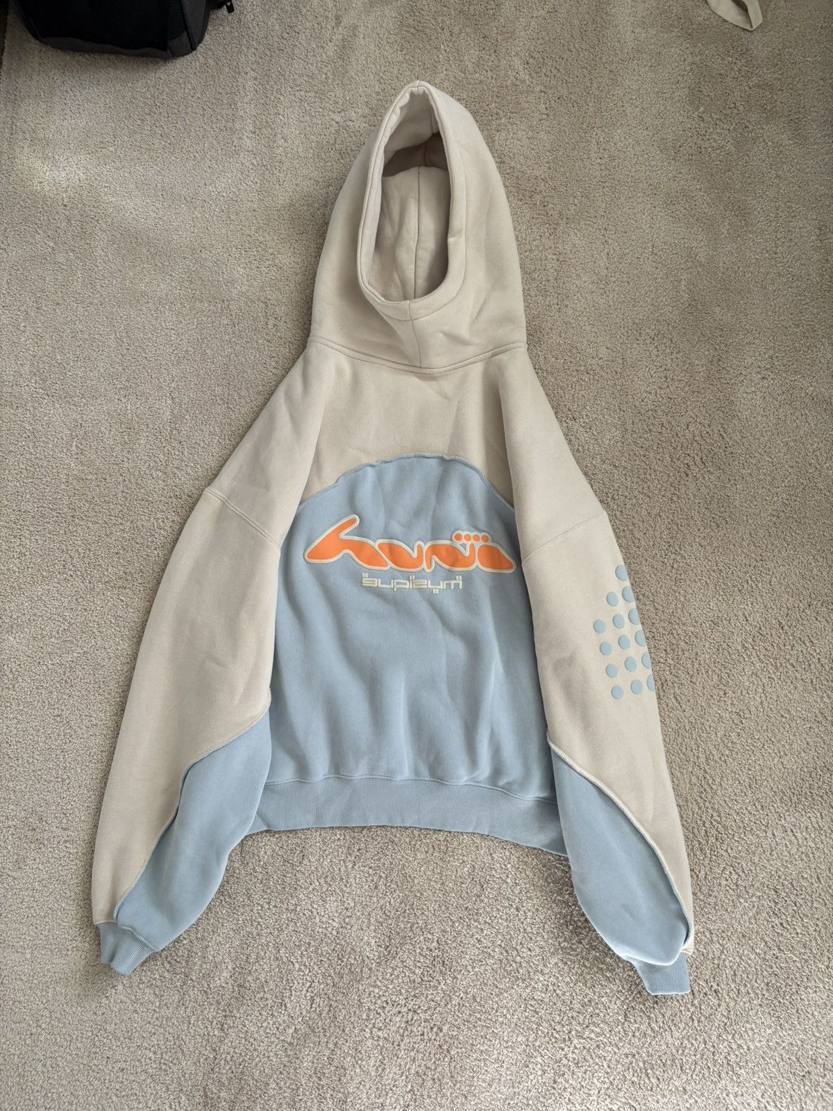 HUNI Design HUNI baby blue hoodie Size US XL / EU 56 / 4 - 1 Thumbnail