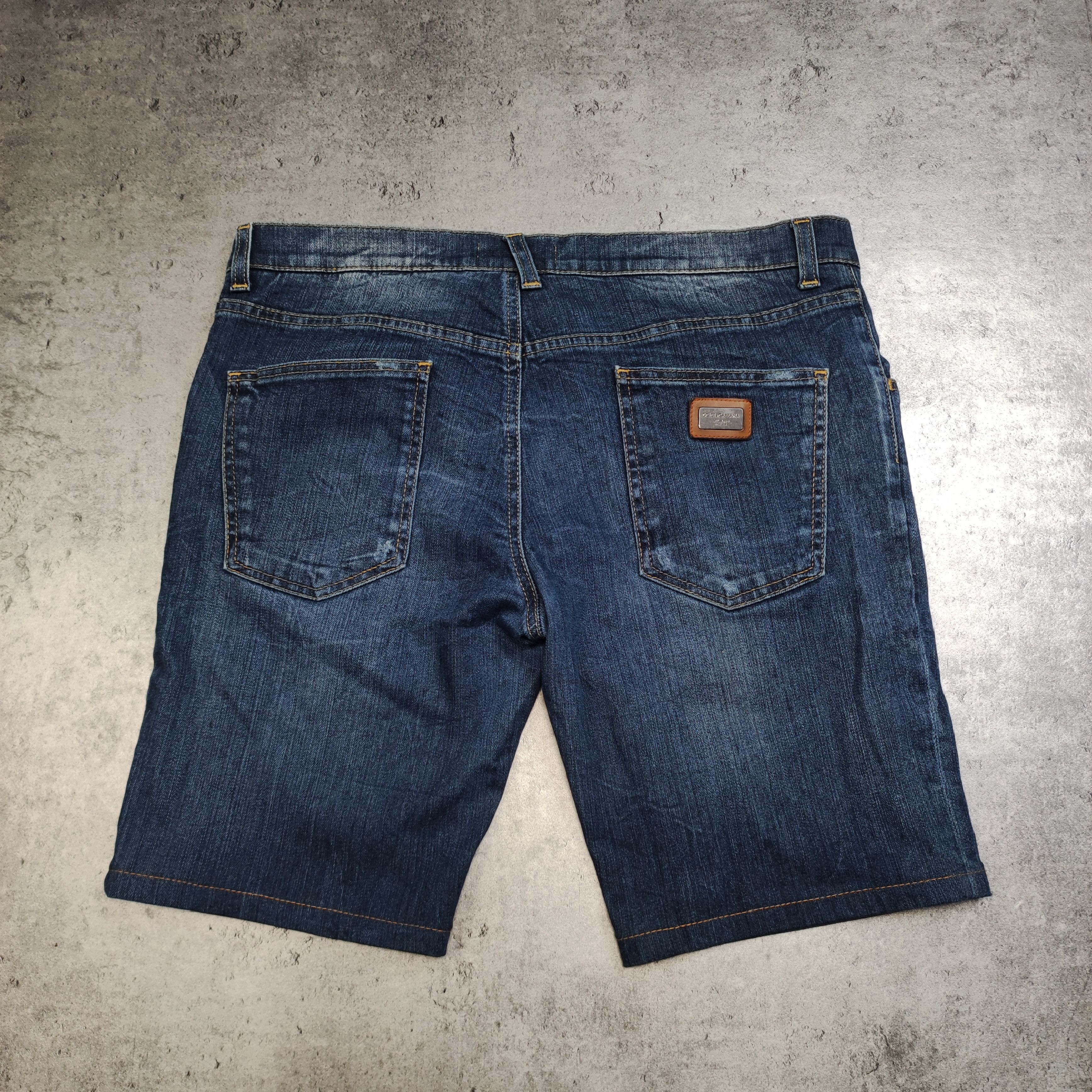 Dolce & Gabbana Dolce & Gabbana Classic Back Pocket Logo Denim Skinny Shorts Size US 34 / EU 50 - 13 Thumbnail