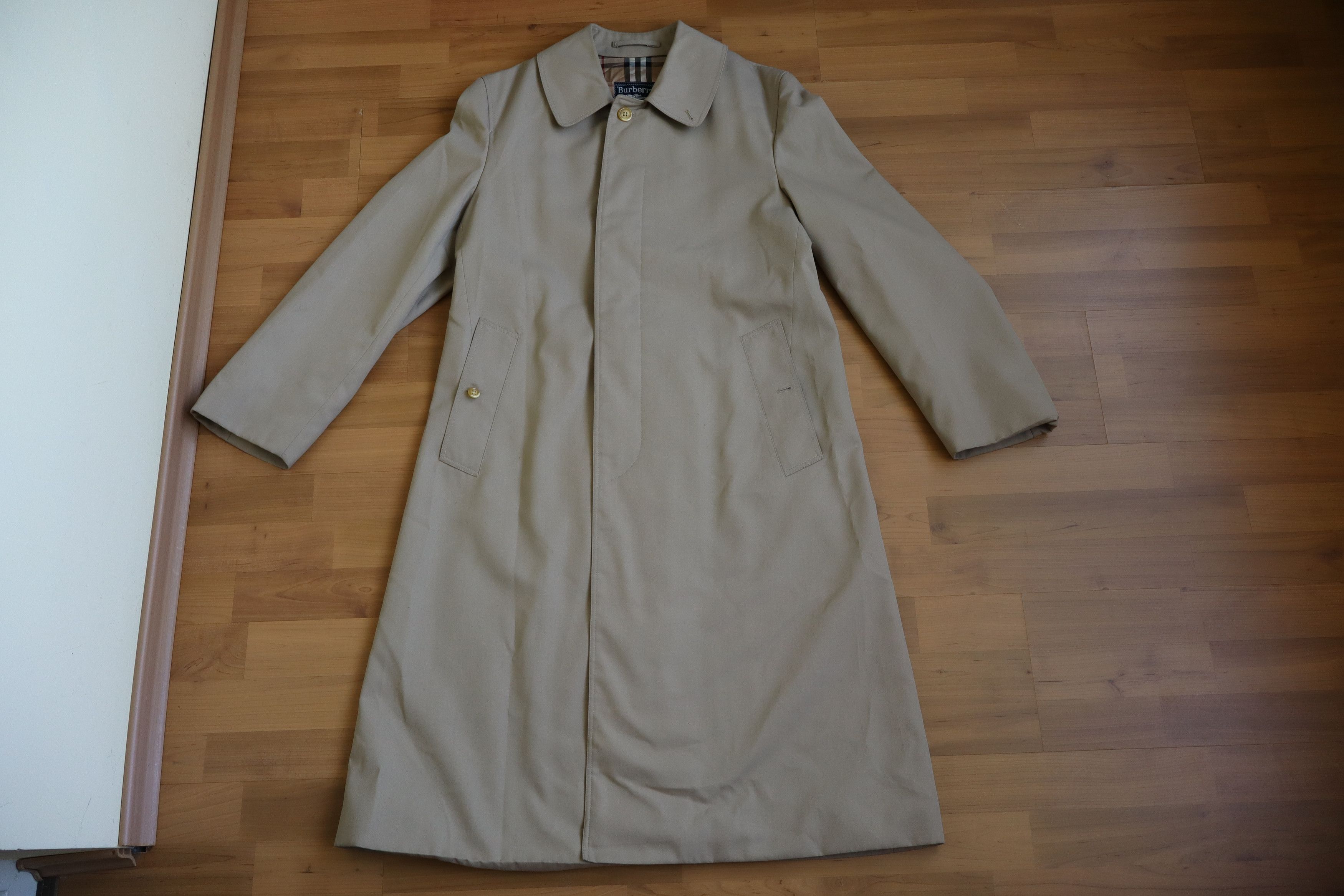 Burberry Burberry Mens Trench coat size L Size US L / EU 52-54 / 3 - 4 Thumbnail