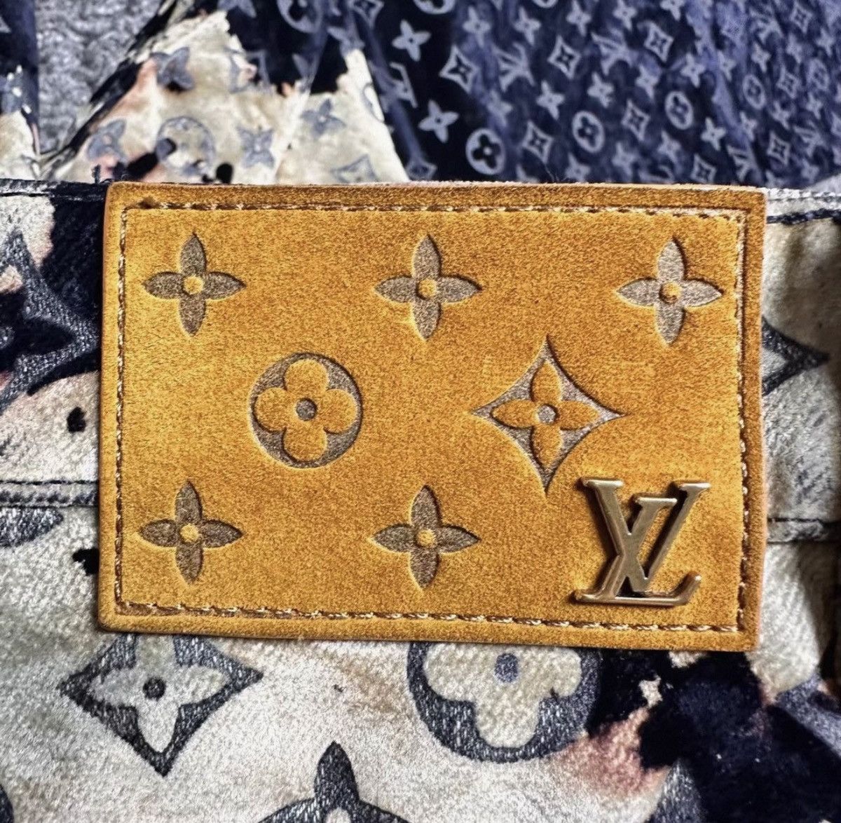 Louis Vuitton Louis Vuitton 36 Bleached Monogram Denim Jeans Size US 36 / EU 52 - 4 Thumbnail