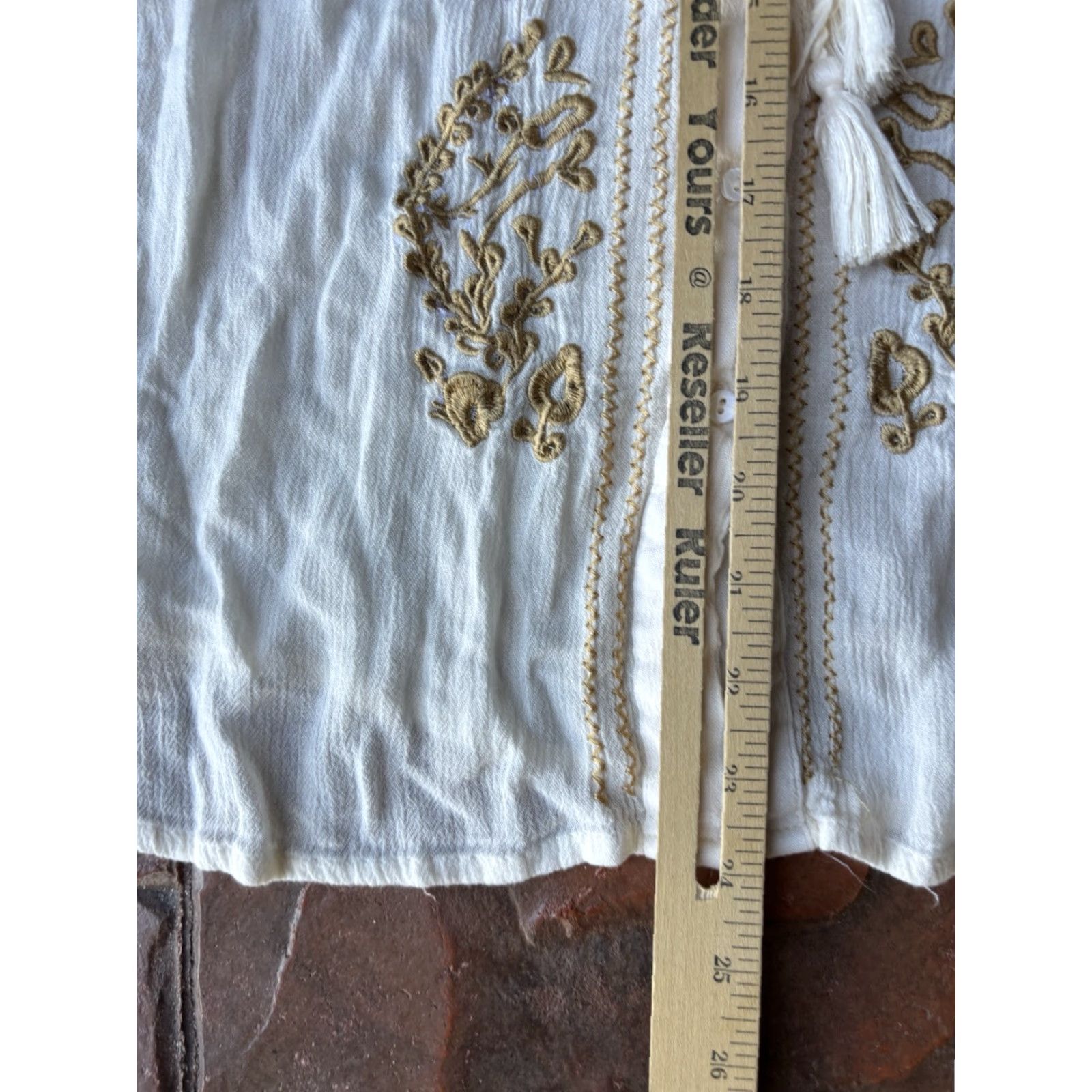 Elie Tahari Elie Tahari Blouse Shirt Long Sleeve Button Embroidered Boho Floral Women's L Tan Size L / US 10 / IT 46 - 5 Thumbnail