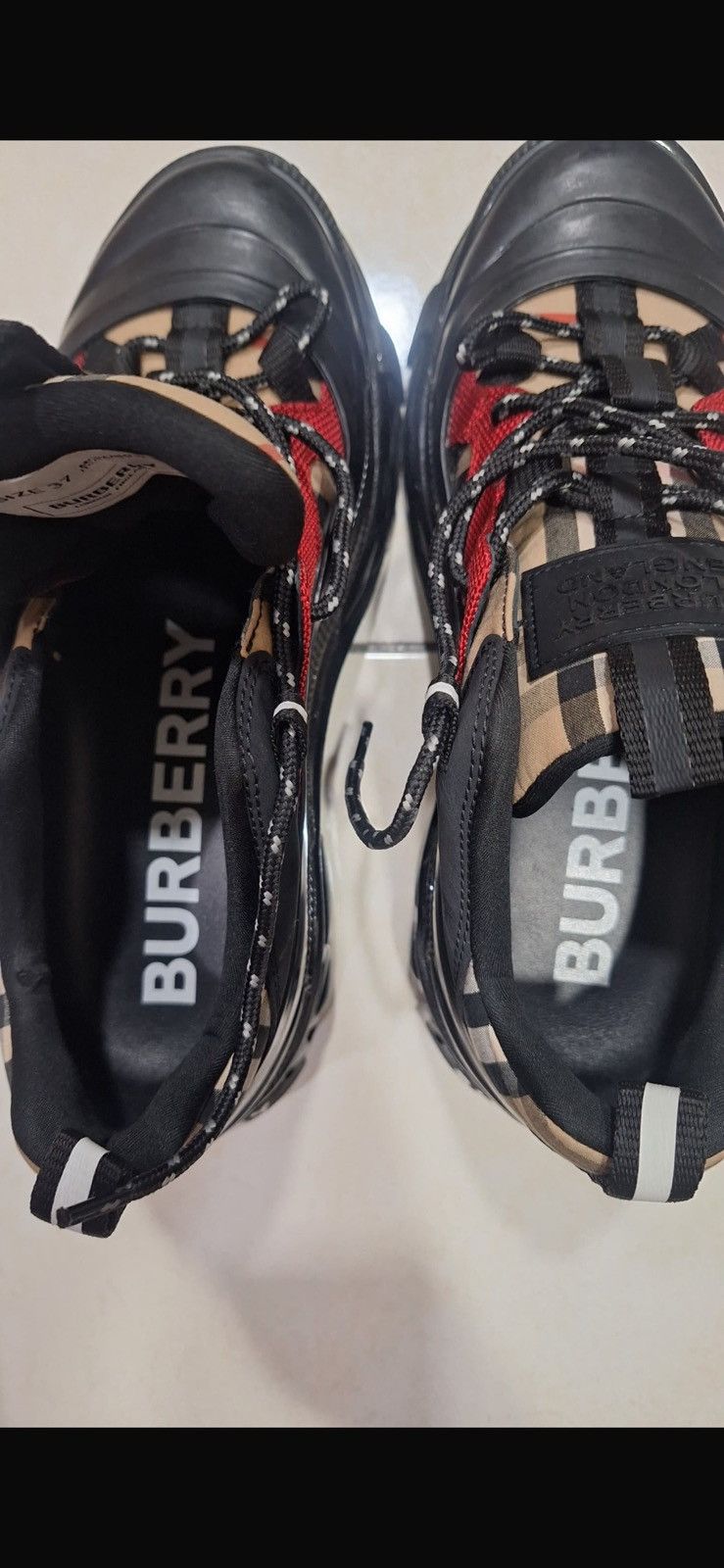 Burberry Burberry arthur vintage chunky sneakers unisex Size US 5 / EU 37 - 4 Thumbnail