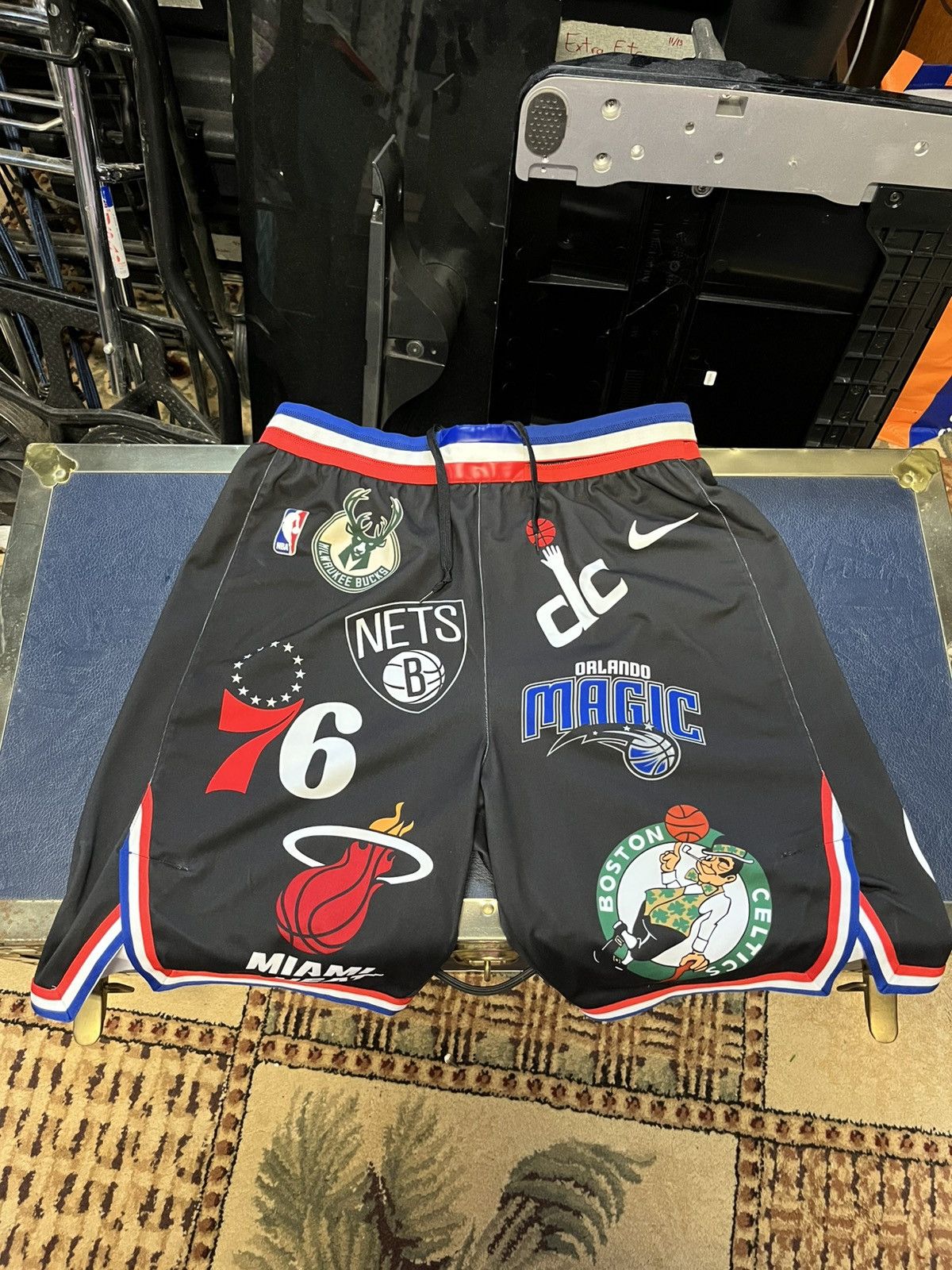 Supreme Supreme SS18 NBA Shorts Medium Size US 34 / EU 50 - 1 Thumbnail