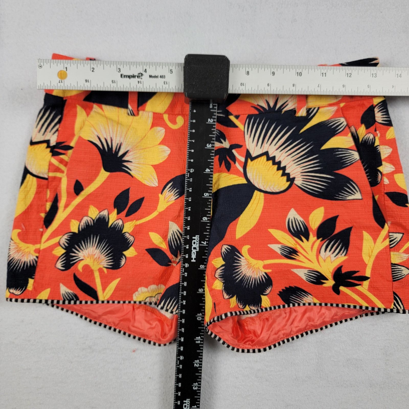 J.Crew J Crew Women Hibiscus Flora Shorts Sz 00 Orange/Black/Yellow Size 24" / US 00 / IT 34 - 5 Thumbnail