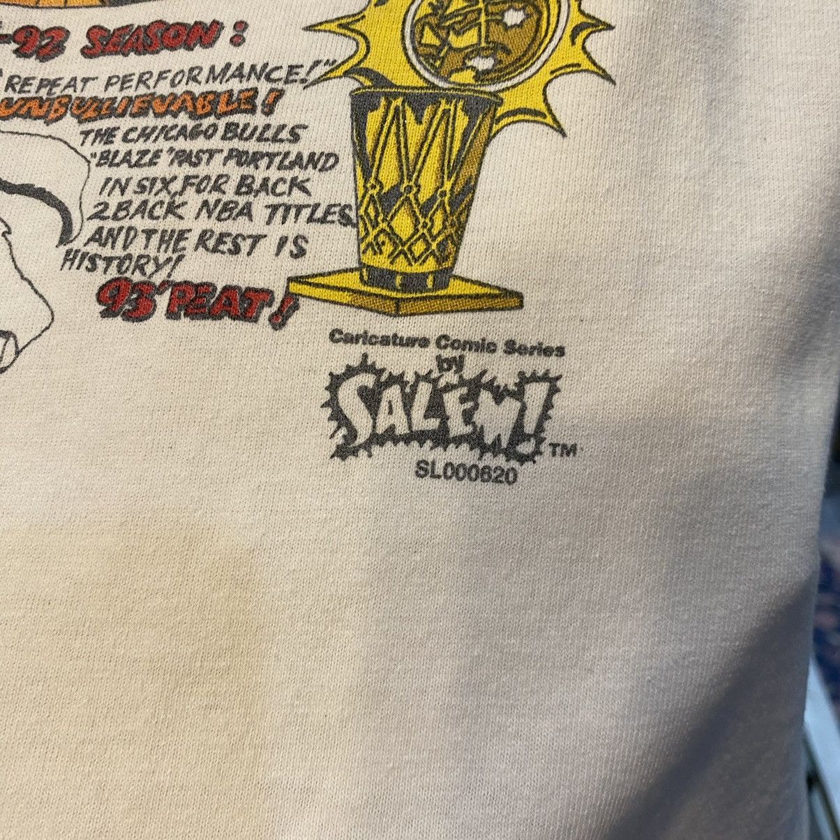 NBA Vintage Chicago Bulls 1993 Caricature Size US L / EU 52-54 / 3 - 8 Thumbnail