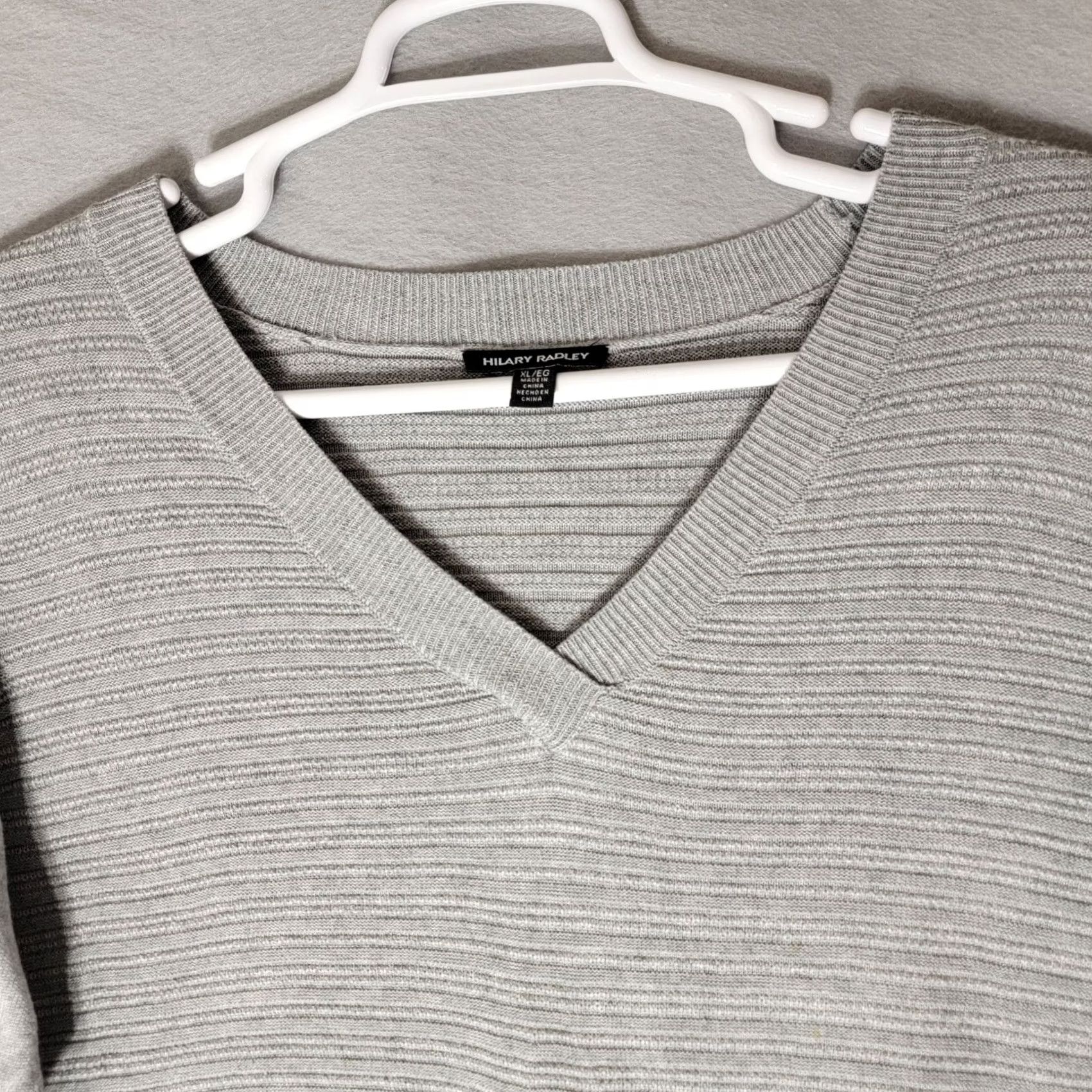 Vintage Hilary Radley Sweater Womens XL Viscose Knit Ribbed Vneck Casual Gray Tunic Size XL / US 12-14 / IT 48-50 - 5 Thumbnail