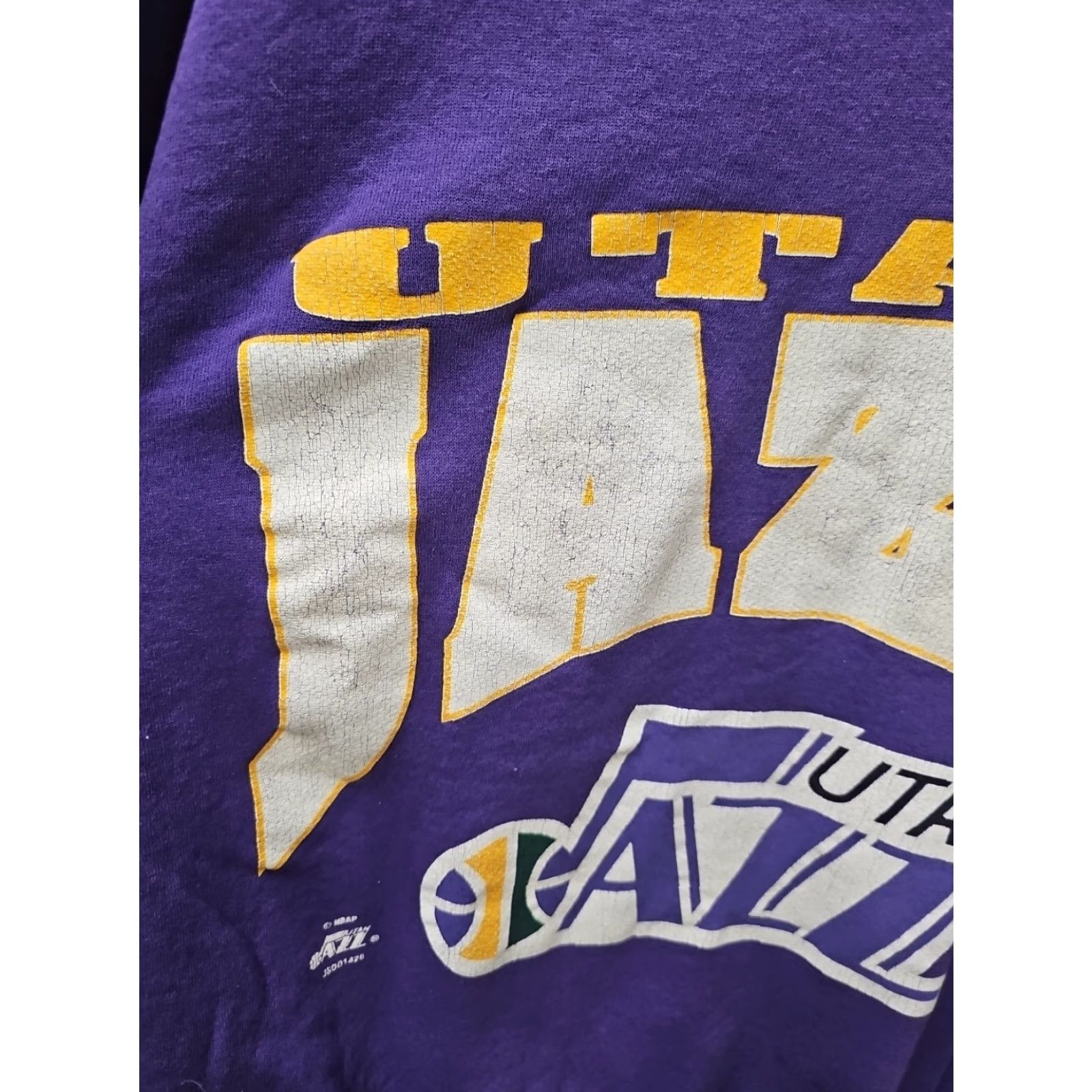 Vintage VINTAGE Utah Jazz Crewneck Sweatshirt Purple L Mens Basketball USA Jazzy Distressed Cracked Graphics Size US L / EU 52-54 / 3 - 3 Thumbnail