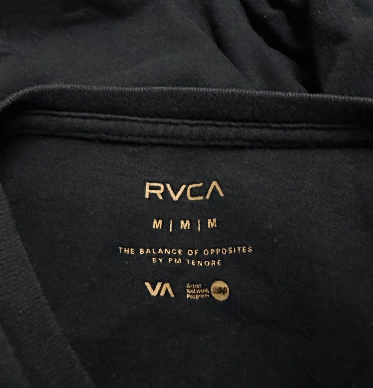 RVCA RVCA the balance of opposites backhit long sleeve tshirt Size US M / EU 48-50 / 2 - 8 Thumbnail