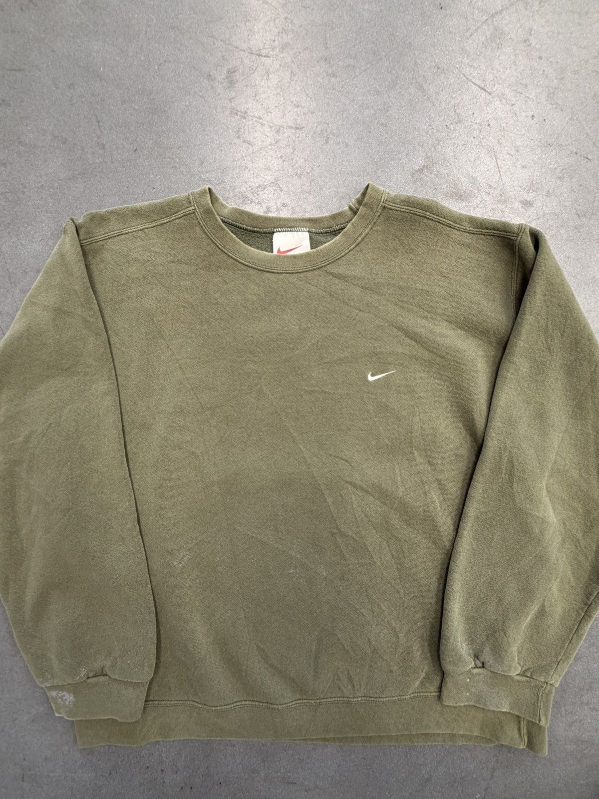 Nike 90’s Vintage Nike Embroidered Swoosh Olive Crewneck Size US L / EU 52-54 / 3 - 1 Thumbnail