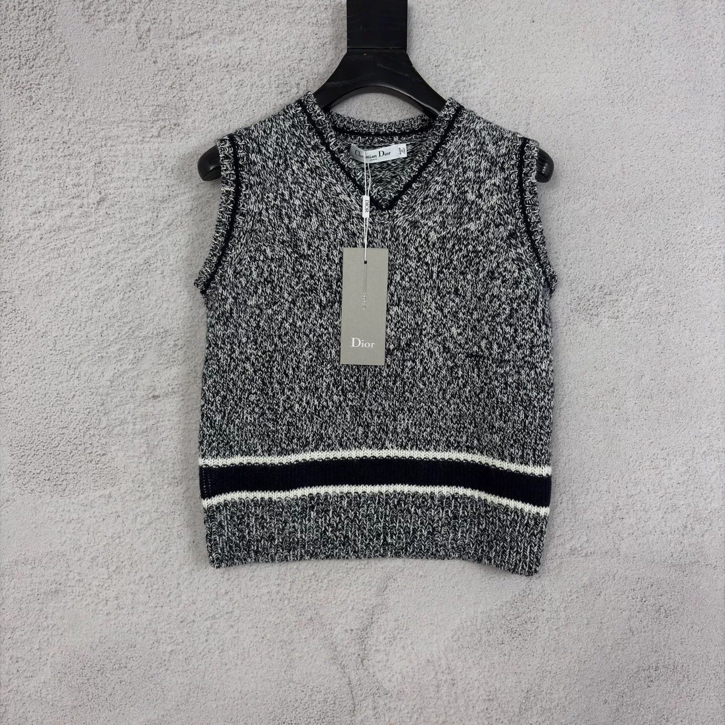 Dior Dior Gray Cashmere Slogan Vest Size XS / US 0-2 / IT 36-38 - 1 Thumbnail