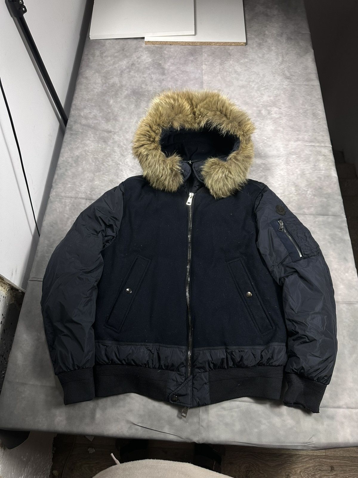 Moncler Moncler Muscade Fur Down Jacket bomber cropped japan Size US M / EU 48-50 / 2 - 1 Thumbnail