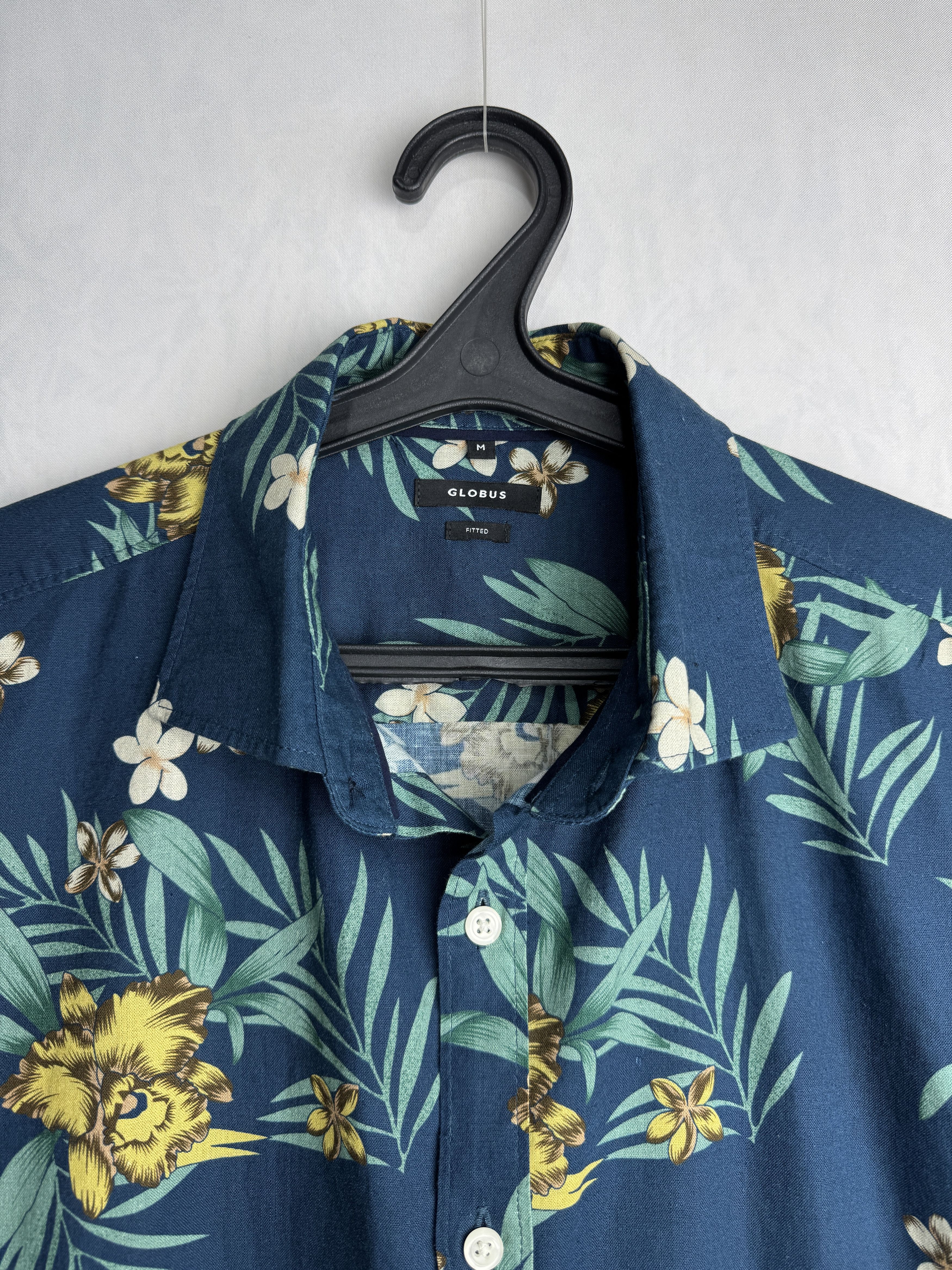 Other GLOBUS men’s Hawaiian linen blend button up shirt Size US M / EU 48-50 / 2 - 4 Thumbnail