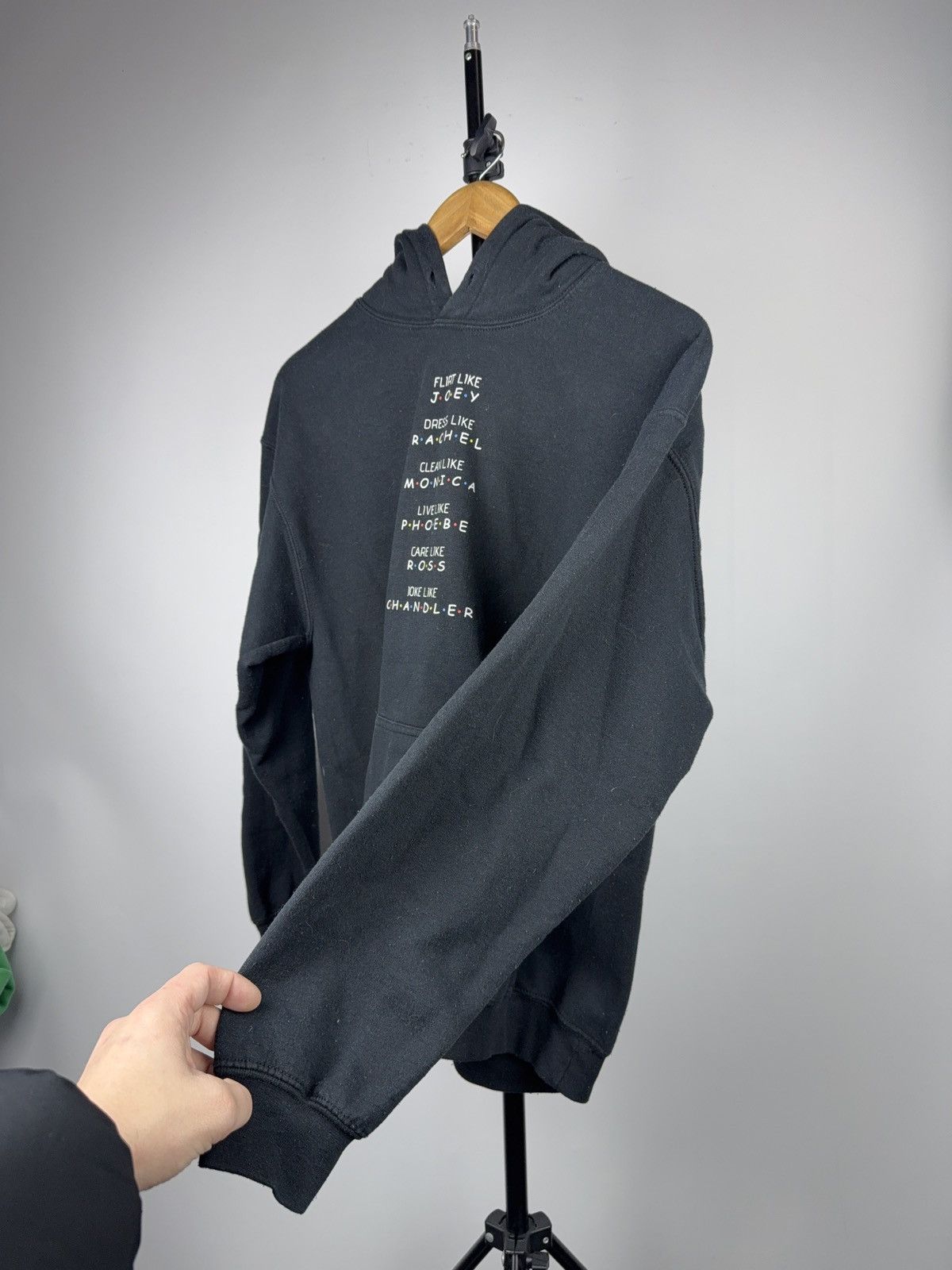 Vintage 00s Friends TV Show Character Quote Graphic Hoodie Gildan Size US M / EU 48-50 / 2 - 7 Thumbnail