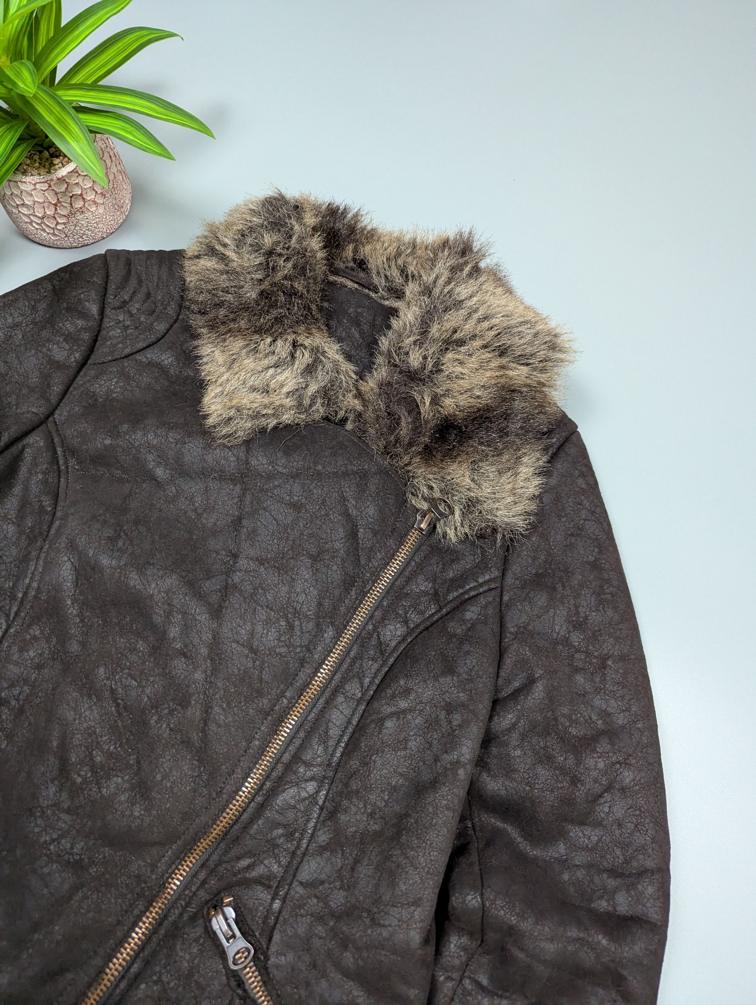 Vintage Vintage Distressed Brown Leather Moto Jacket Women’s S/M Size M / US 6-8 / IT 42-44 - 4 Thumbnail