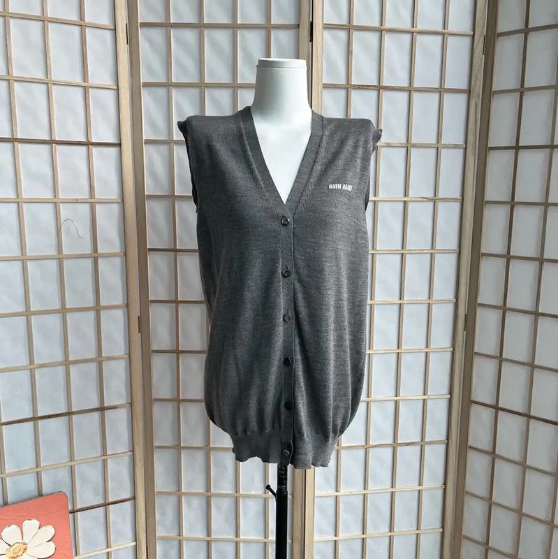 Miu Miu Miu Miu Gray Wool Women's Cardigan 0089 Size M / US 6-8 / IT 42-44 - 1 Thumbnail