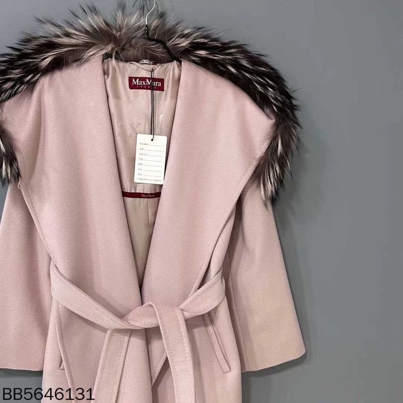 Max Mara Max Mara Bathrobe coat with pink fur collar Size M / US 6-8 / IT 42-44 - 2 Thumbnail