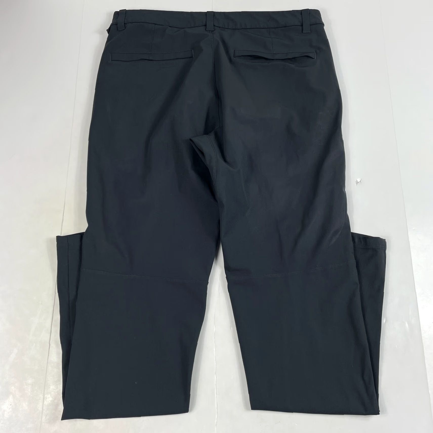 Lululemon Lululemon Pants Mens 34 x 32 Gray ABC Chino Slim Tapered Golfer Golfing Pants (5-Pocket) Slim Rise Mid WC Mens Size US 34 / EU 50 - 7 Thumbnail