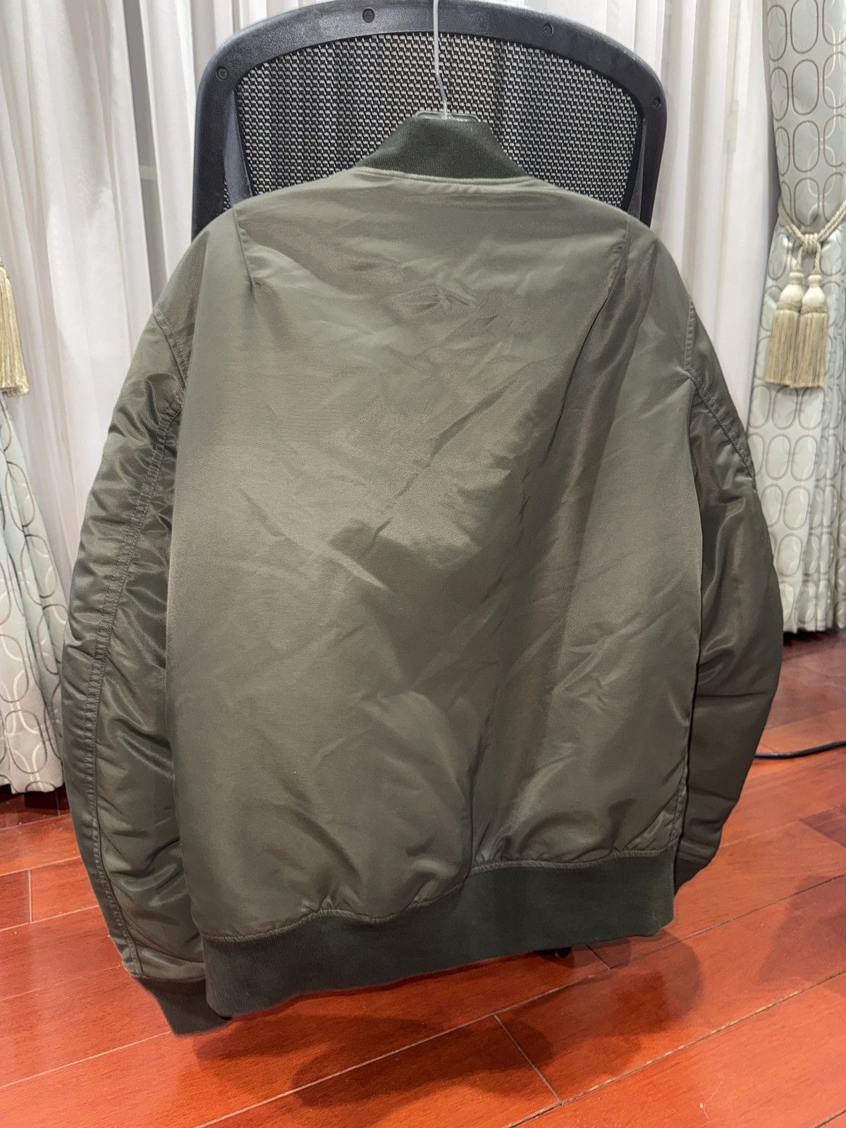 Uniqlo Uniqlo bomber jacket Size US L / EU 52-54 / 3 - 2 Thumbnail
