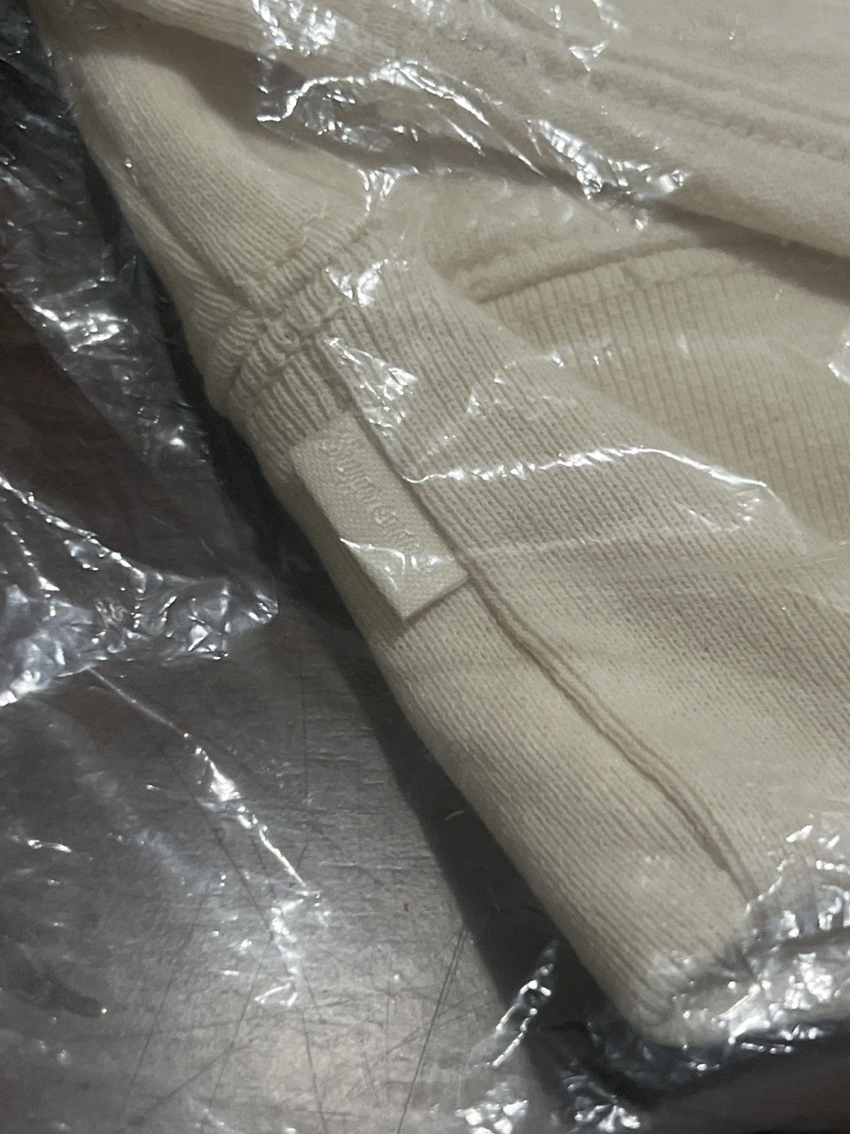 Supreme Supreme Cutout Logo Crewneck (SS20) Size US M / EU 48-50 / 2 - 7 Thumbnail