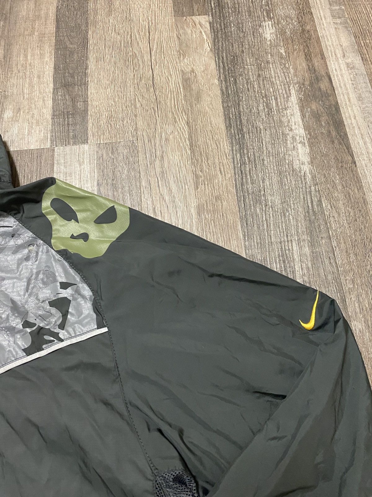 Nike Vintage Nike Storm Wind Breaker Zip Up Jacket Y2K Silver Tag Size US XL / EU 56 / 4 - 4 Thumbnail