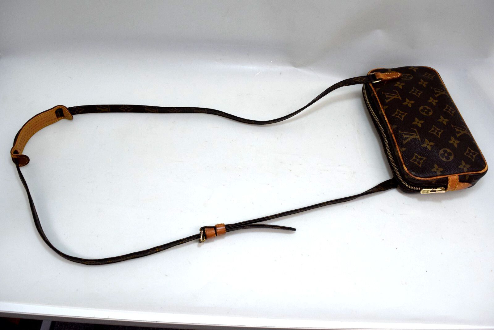 Louis Vuitton Louis Vuitton Marly Bandouliere Crossbody Monogram M51828 Size ONE SIZE - 8 Thumbnail