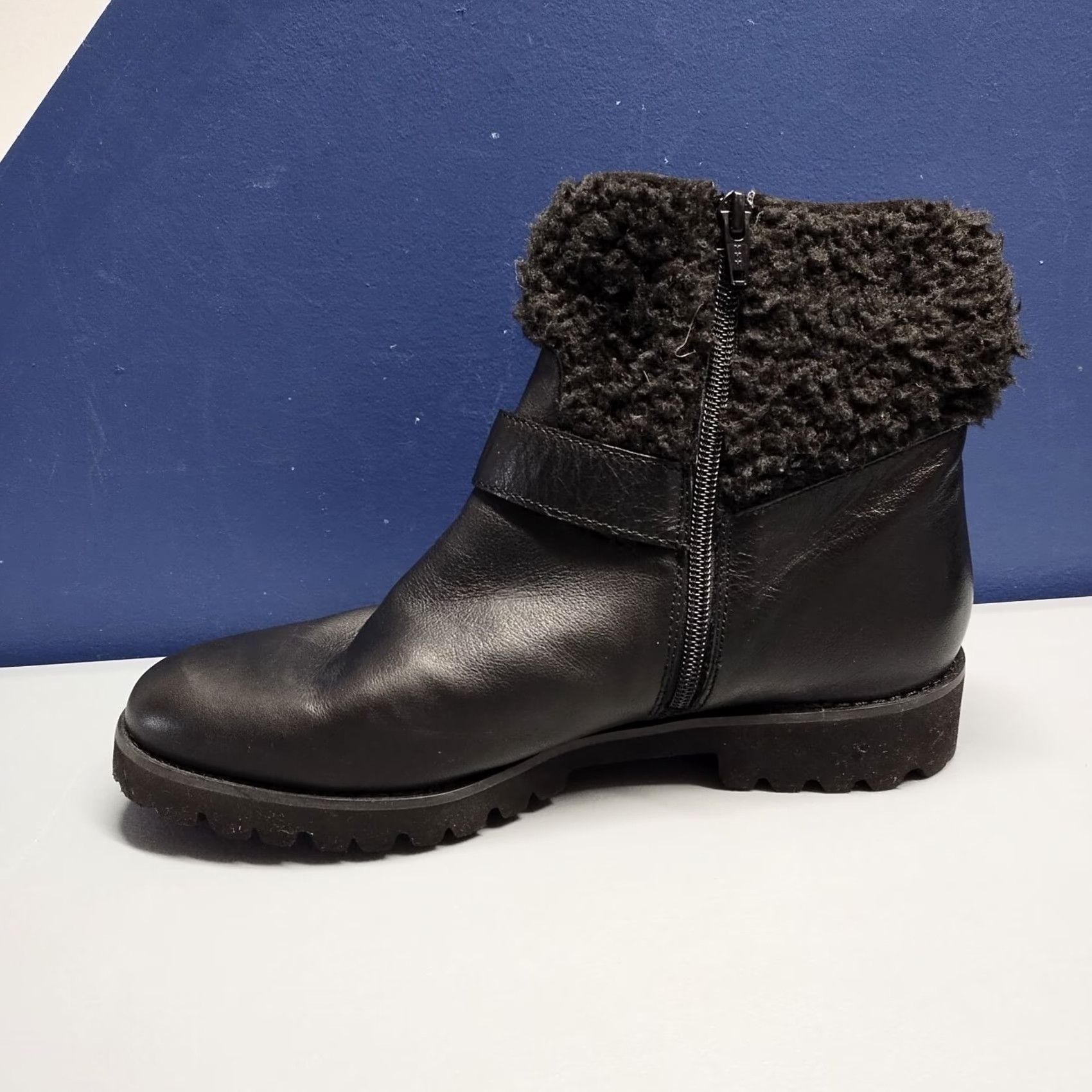 Vintage Easy Spirit Womens Size 8.5 Black Ankle Booties Round Toe Faux Fur Lined Side Zip Boots Size US 9 / IT 39 - 6 Thumbnail