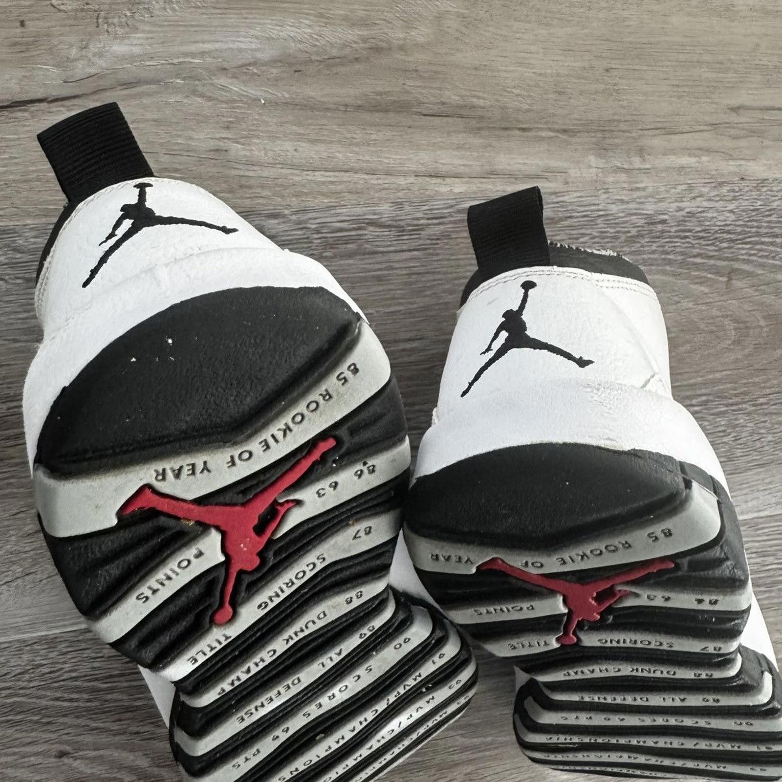 Nike NIKE • JORDAN 10 Retro GS "2013 Steel" (4M) Size US 5 / EU 37 - 7 Thumbnail