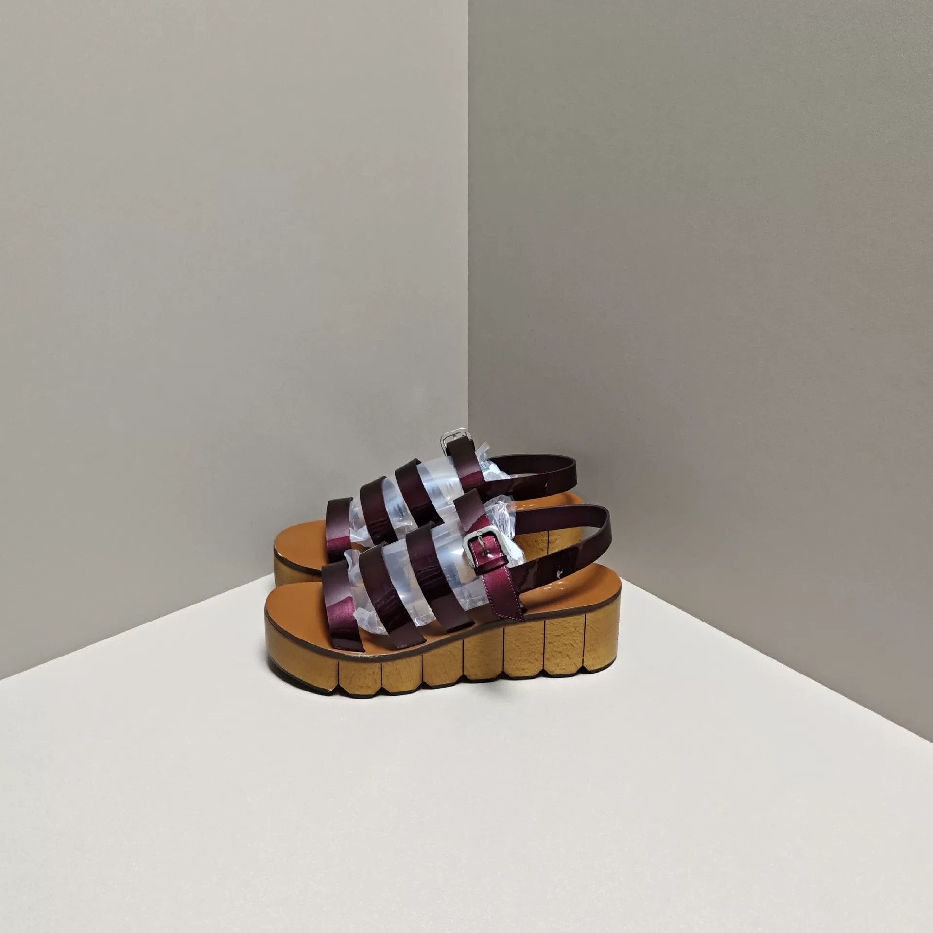 Chanel Chanel Sandals us_5 Women Size US 5 / IT 35 - 1 Thumbnail