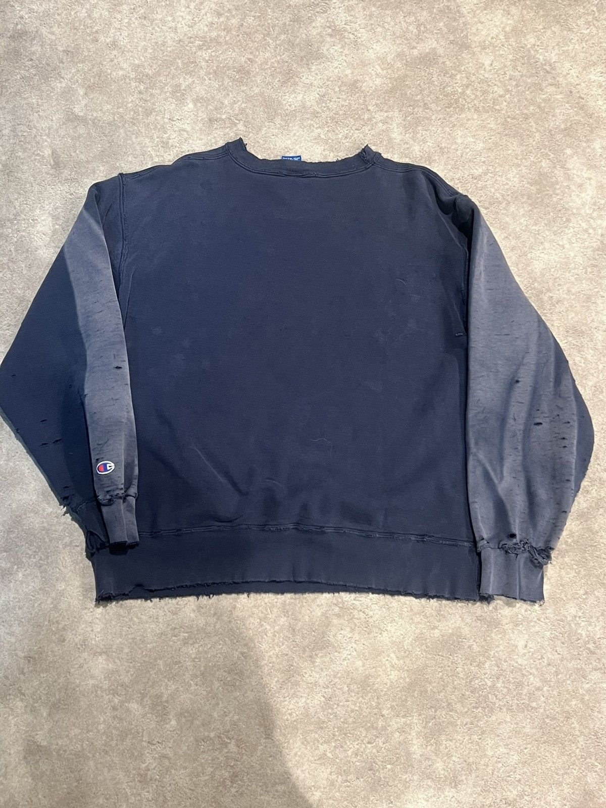 Champion × Vintage Champion Sun Faded Distressed Carroll College Sweatshirt Size US XL / EU 56 / 4 - 3 Thumbnail