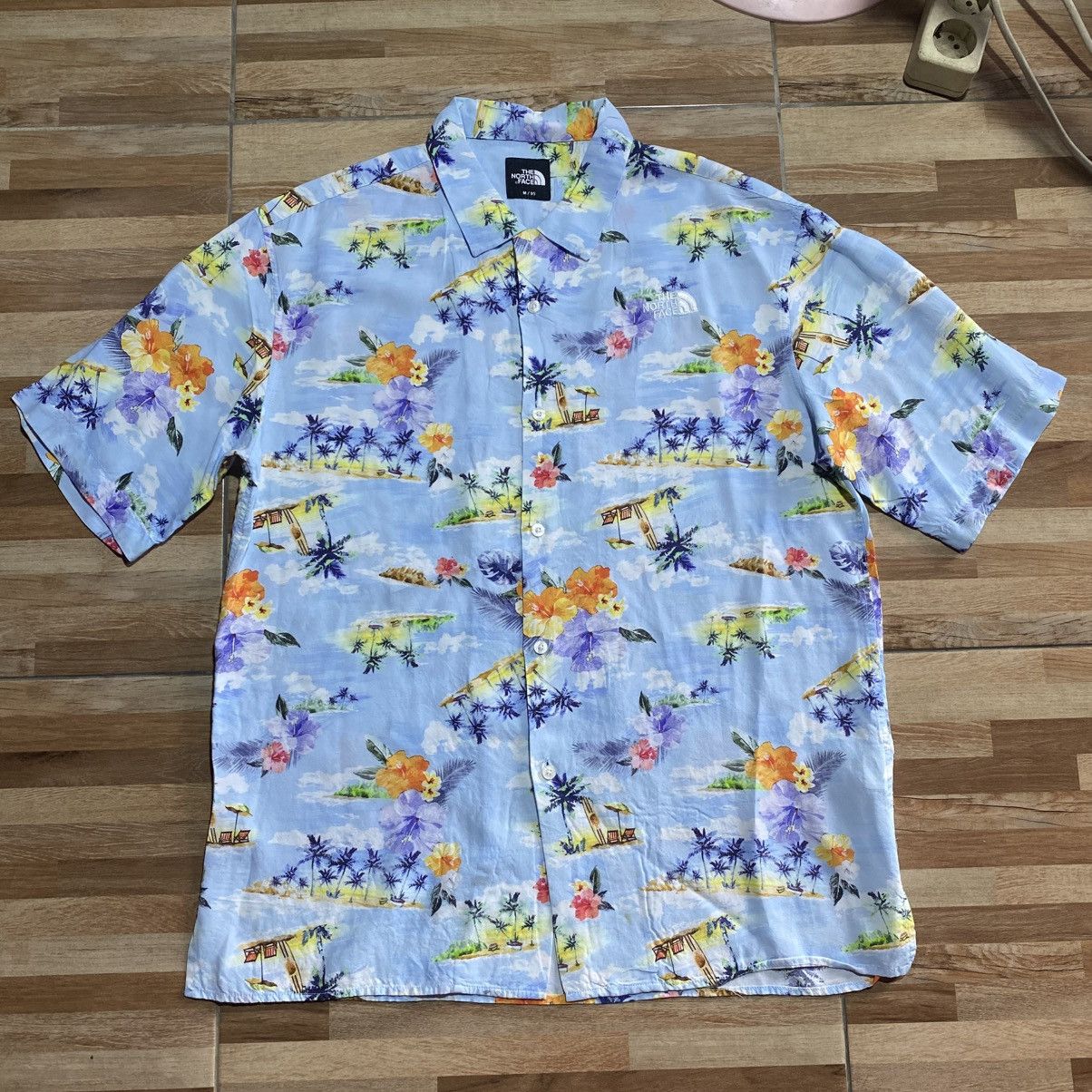 The North Face The North Face Blue Ocean All Over Print Hawaiian Shirt Size US M / EU 48-50 / 2 - 1 Thumbnail