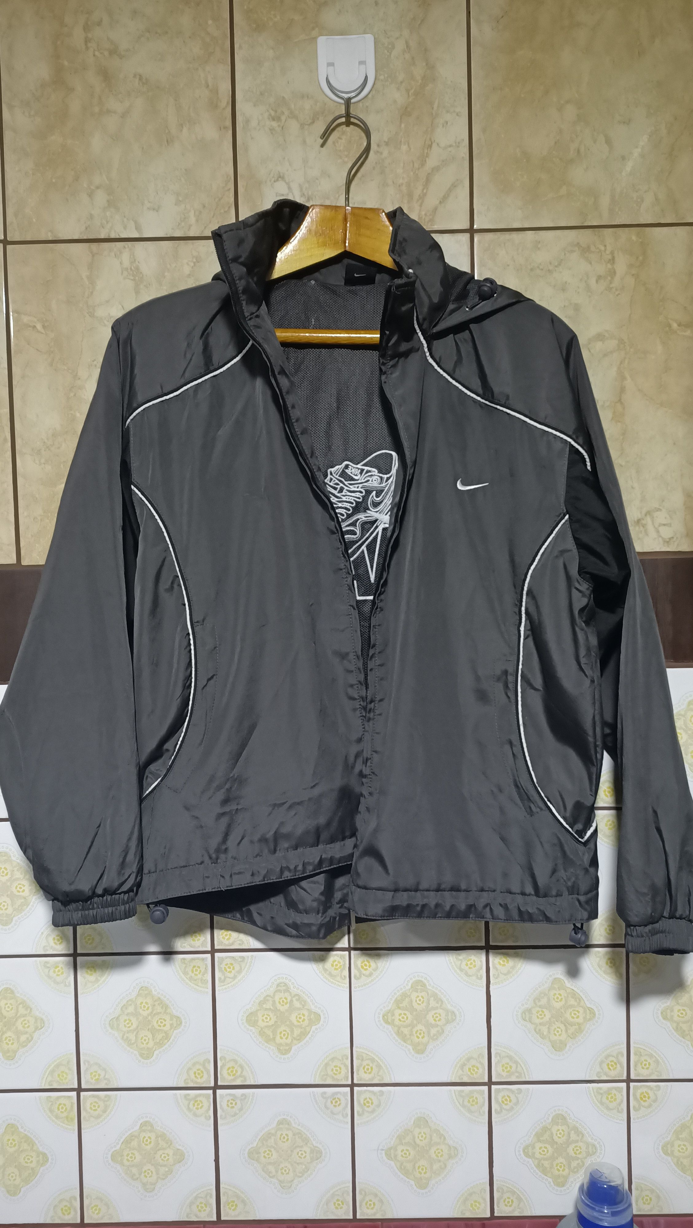 Nike Vintage Nike Air max jacket Size US M / EU 48-50 / 2 - 4 Thumbnail