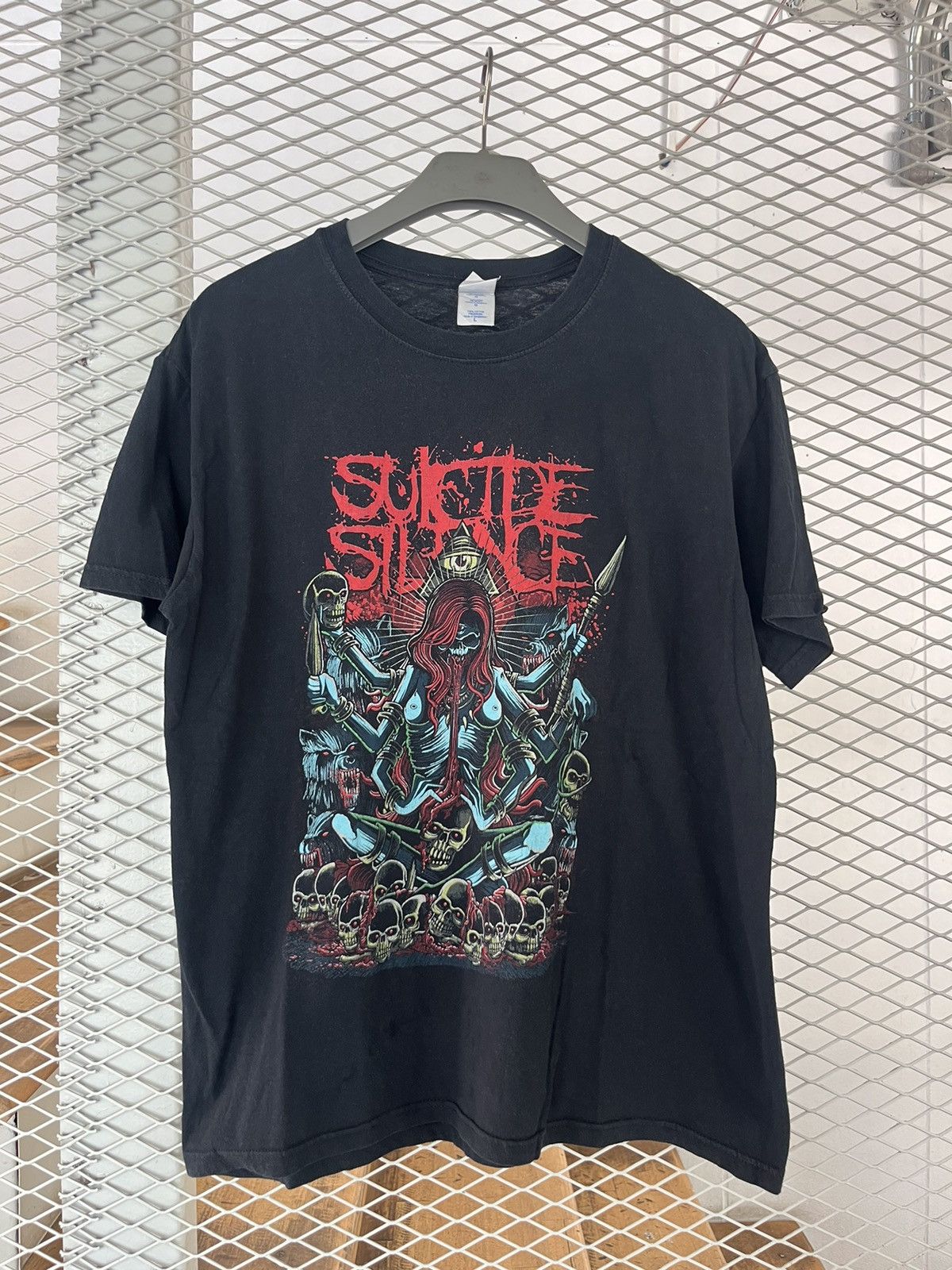 Band Tees SUICIDE SILENCE Tribal Demon Death Metal band Tshirt Size US L / EU 52-54 / 3 - 2 Thumbnail