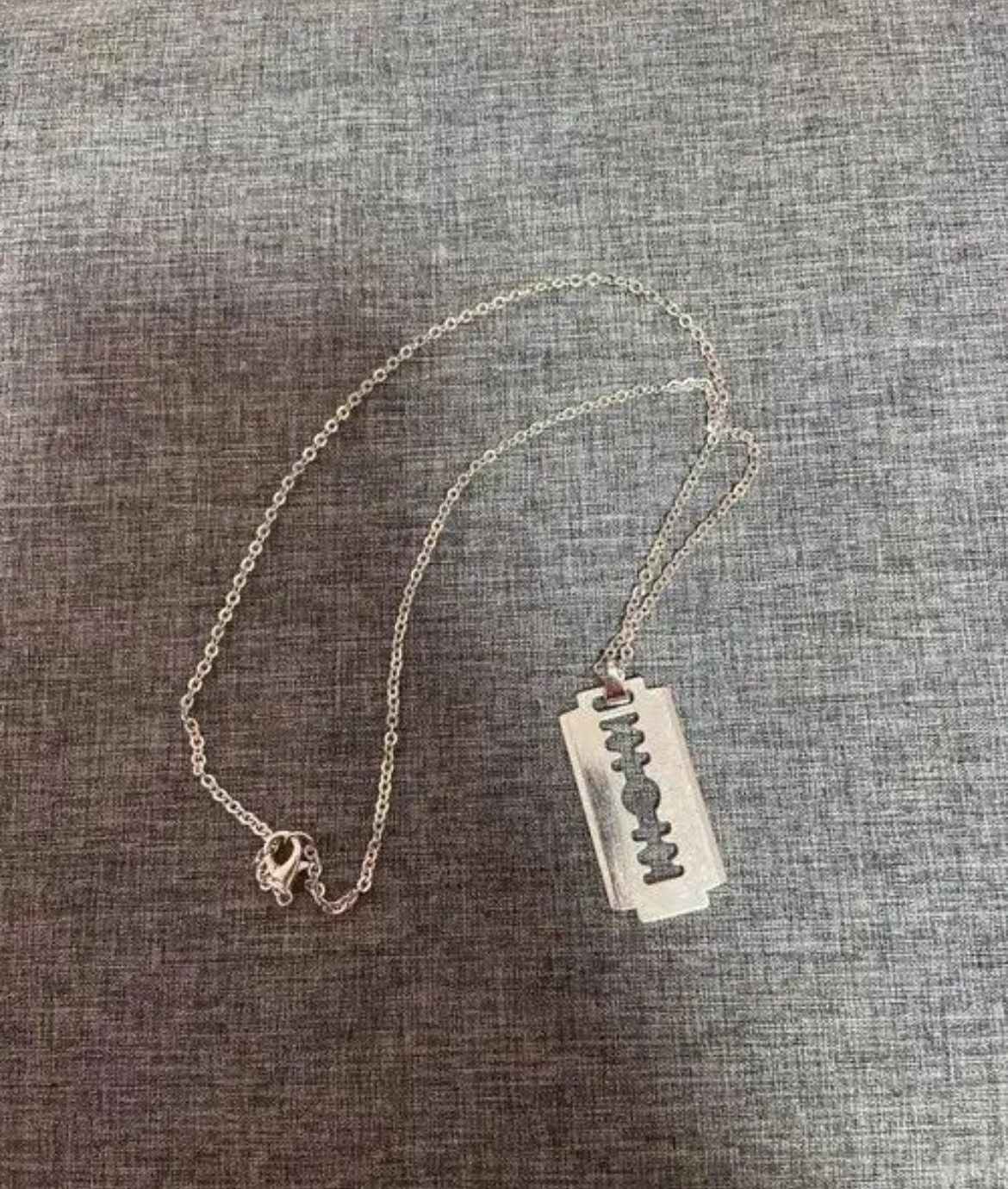 Jewelry Razor Blade Pendant Necklace Size ONE SIZE - 3 Thumbnail