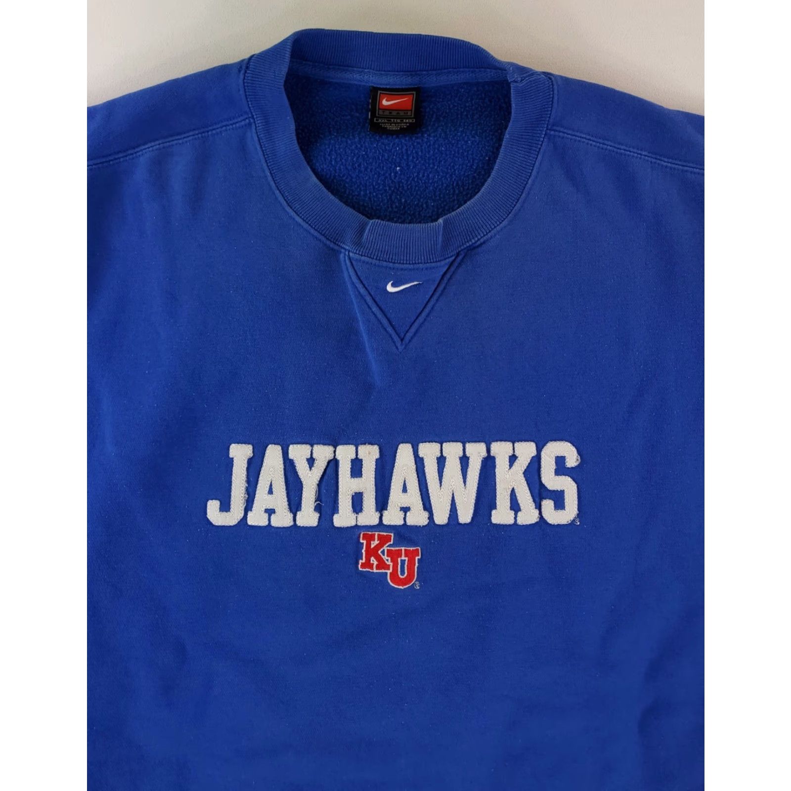 Nike VINTAGE Nike University Kansas Jayhawks Sweatshirt Center Swoosh Blue Mens XXL 2XL Size US XXL / EU 58 / 5 - 2 Thumbnail