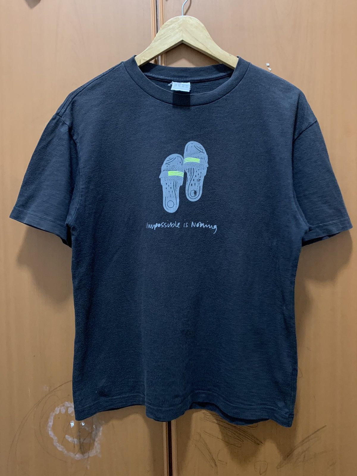 Adidas Vintage Y2K Adidas Impossible Is Nothing T-Shirt Size US S / EU 44-46 / 1 - 1 Thumbnail