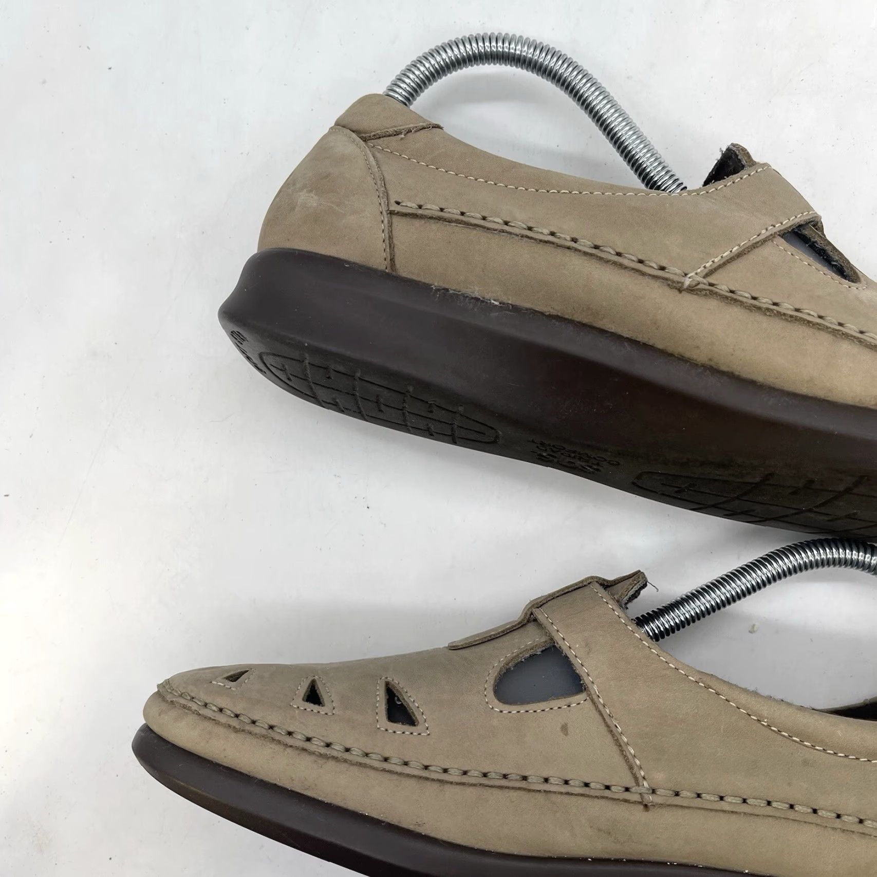 SAS VINTAGE SAS Tripad Comfort Sandals Womens 11 M Beige 2 Strap Very Condition Closed Toe Size US 11 / IT 41 - 7 Thumbnail