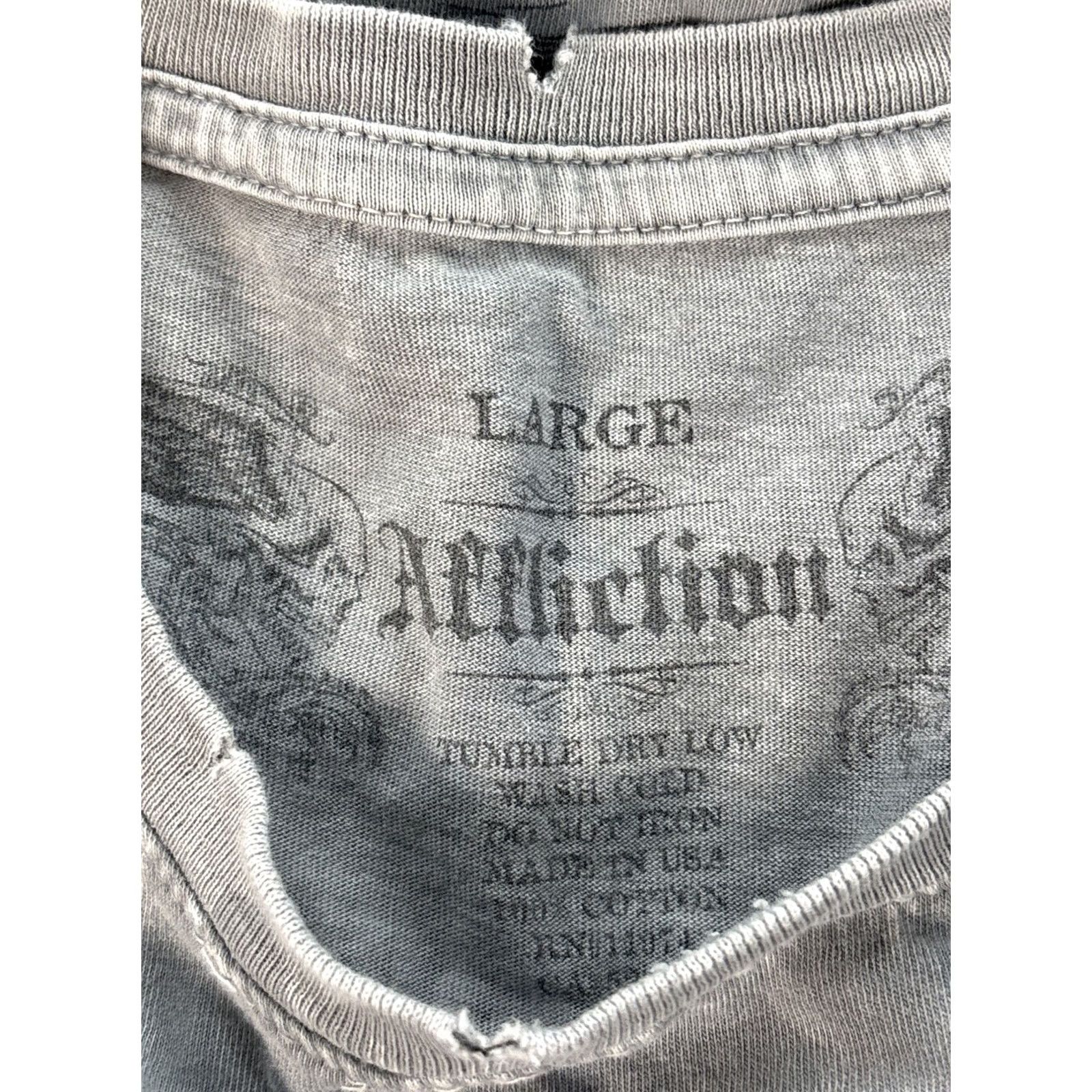 Affliction VINTAGE Affliction T-Shirt Skull Graphic Crew Neck Short Sleeve Men's L Gray Tim Sylvia Dual Skull MMA Size US L / EU 52-54 / 3 - 4 Thumbnail