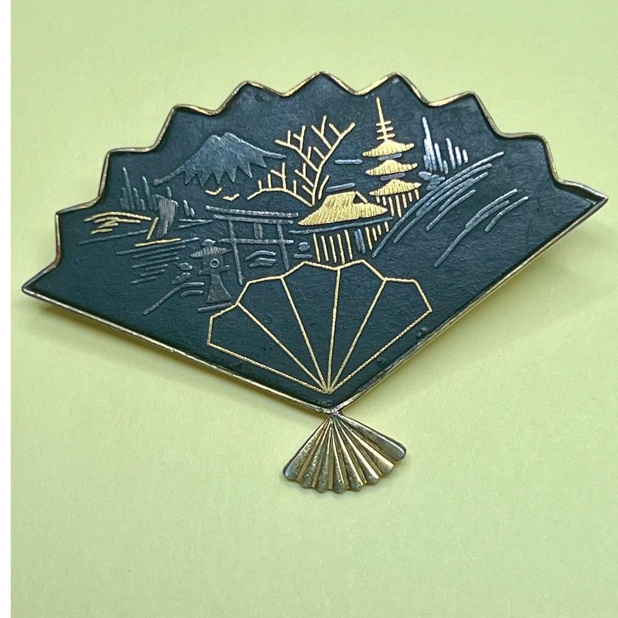 & Other Stories Amita Japan Black Gold Fuji Village Fan Brooch Pin Size ONE SIZE - 1 Thumbnail