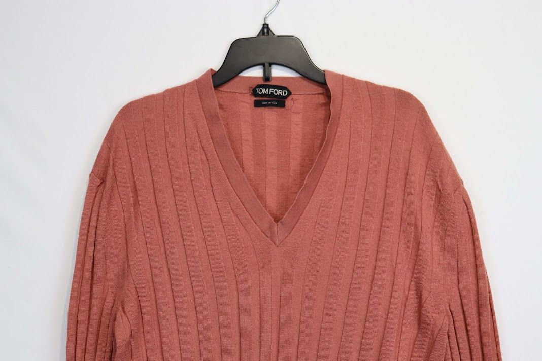 Tom Ford o1rshd1 FITS LIKE SMALL V Neck Sweater in Pink Size US S / EU 44-46 / 1 - 2 Thumbnail