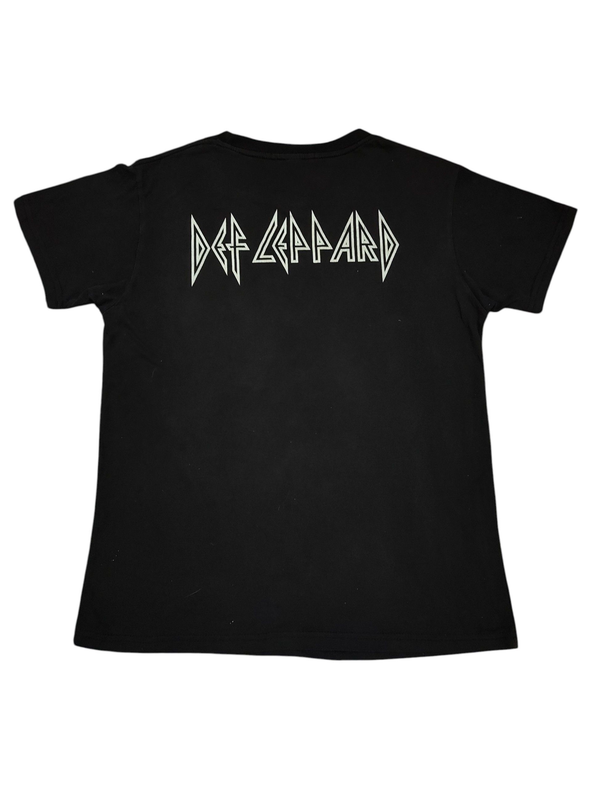 Band Tees Vintage 90s DEF LEPPARD Pyromania rock band t shirt Size US M / EU 48-50 / 2 - 7 Thumbnail