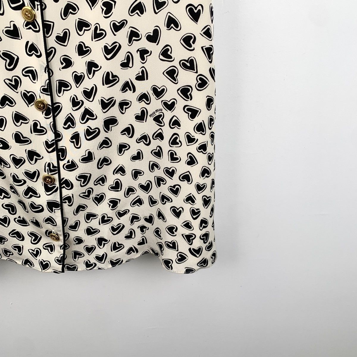 Miu Miu Miu Miu Full Heart Print V-neck Short-sleeve Dress K26WX Size XS / US 0-2 / IT 36-38 - 4 Thumbnail