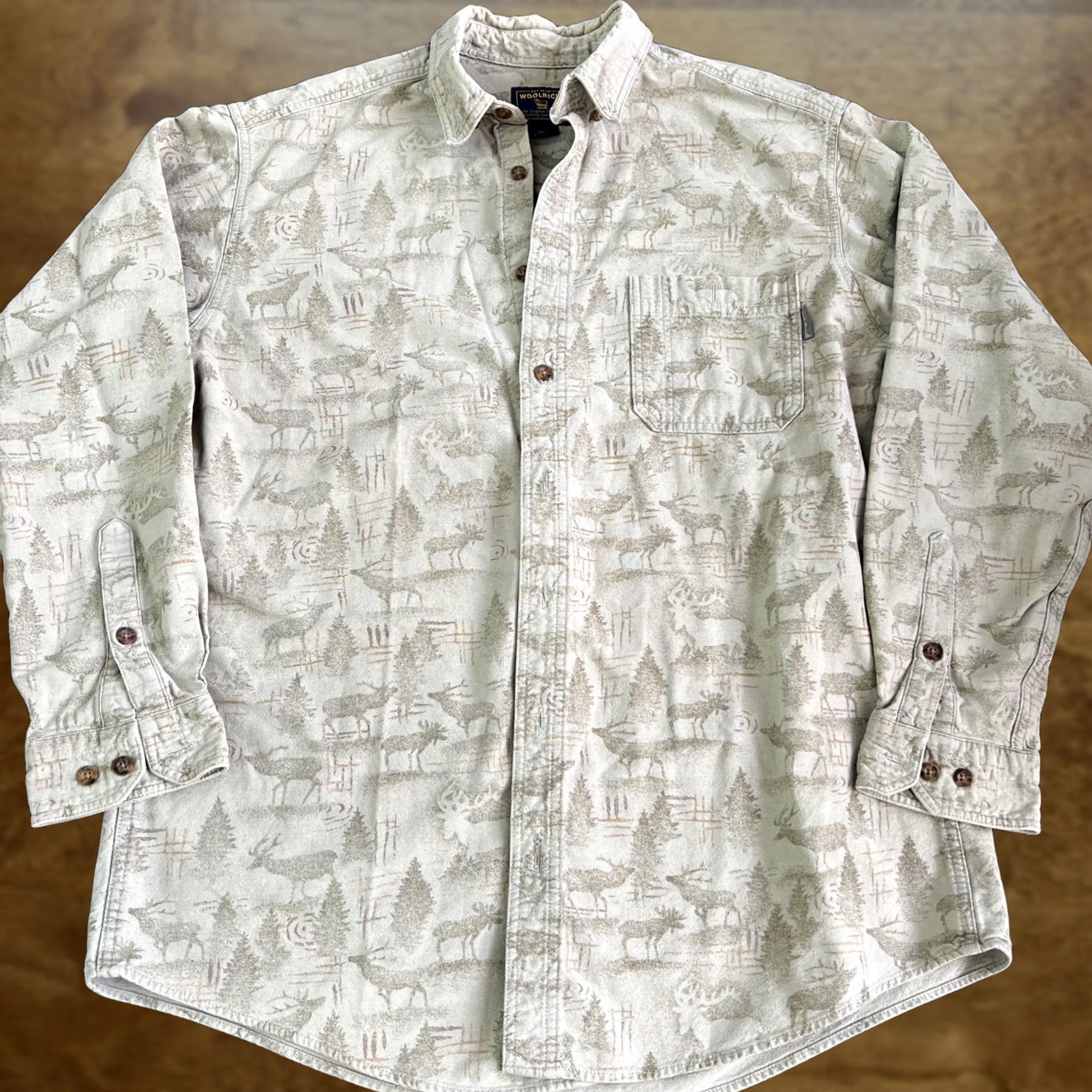 Vintage VINTAGE Woolrich Shirt Mens LT Green Beige Deer Print Button Front Hunting Graphic Print Size US L / EU 52-54 / 3 - 1 Thumbnail