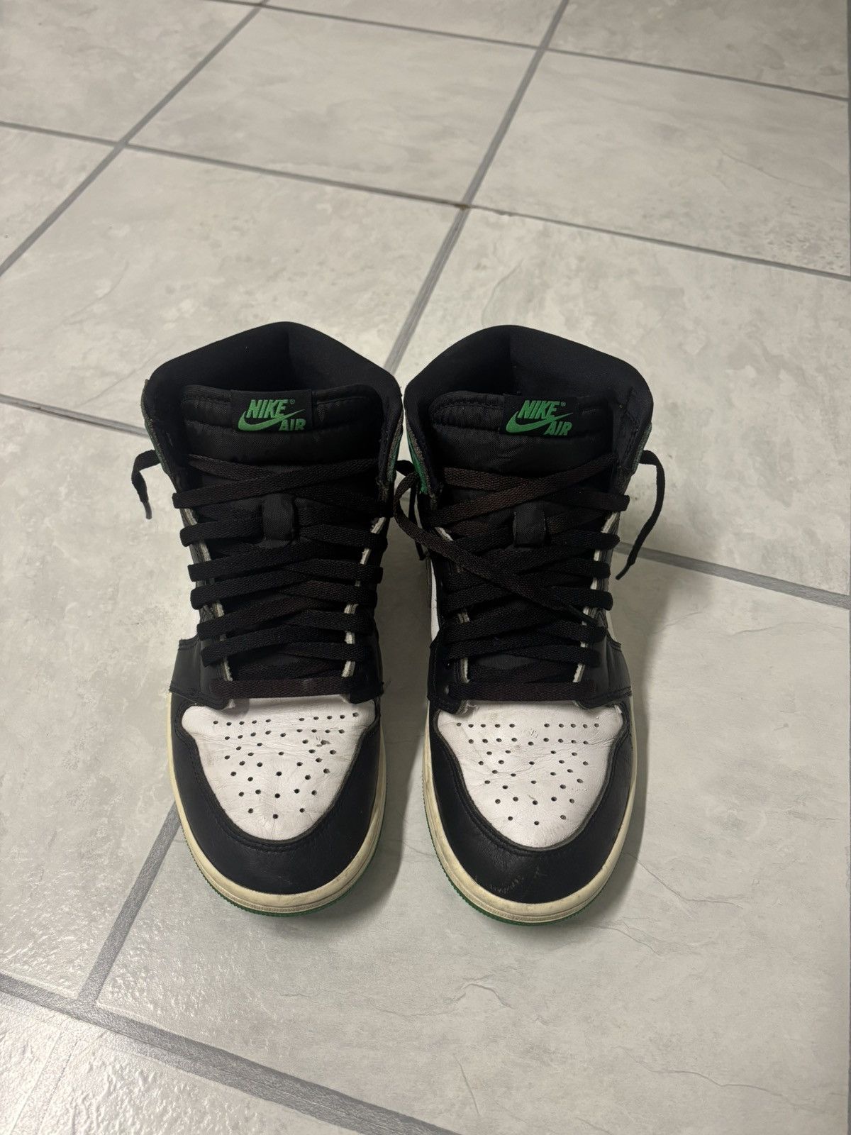 Nike Jordan 1 retro high og “lucky green” Size US 9.5 / EU 42-43 - 4 Thumbnail