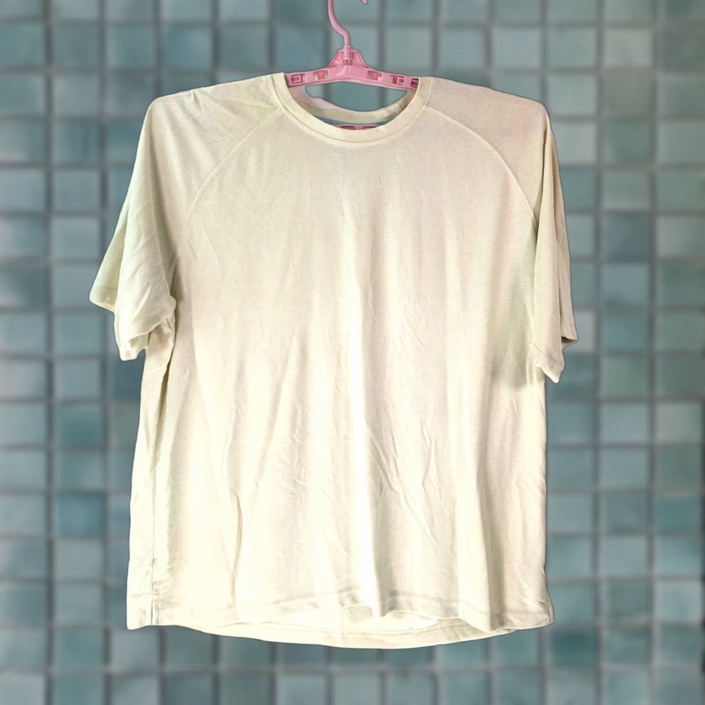 Vintage Paradise Collection Shirt Adult XXL Beige Solid Short Sleeve Crew Neck Mens 2XL Basic T Shirt Classic Casual Regular Fit Size US XXL / EU 58 / 5 - 1 Thumbnail