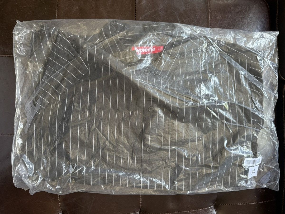 Supreme Supreme Stripe Short-Sleeve Pajama Shirt Black Men’s Size XL Size US XL / EU 56 / 4 - 3 Thumbnail