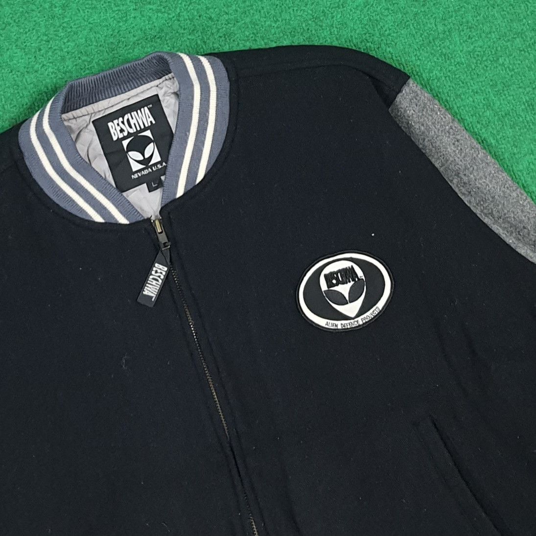Vintage Vintage 90s Beschwa Alien Varsity Rare Bomber C290N31 Size US L / EU 52-54 / 3 - 4 Thumbnail
