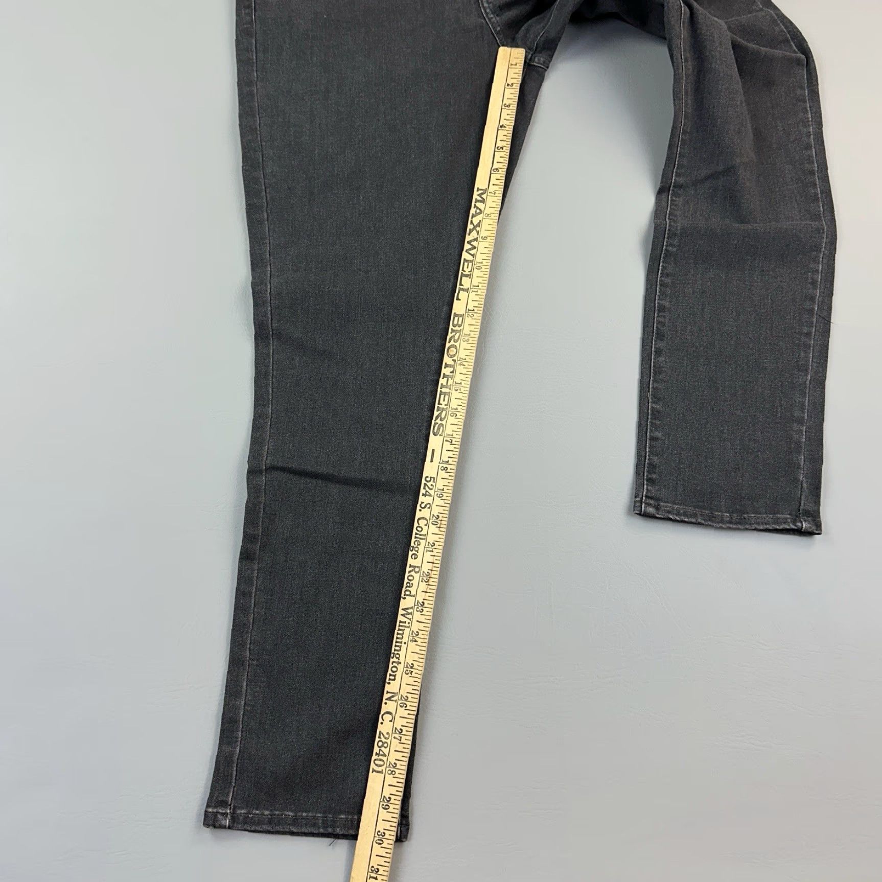 Levi's Levi's 311 Jeans Women’s 34 38x30 Black Denim Shaping Skinny Mid Rise Stretch Jeans Size 24" / US 00 / IT 34 - 2 Thumbnail