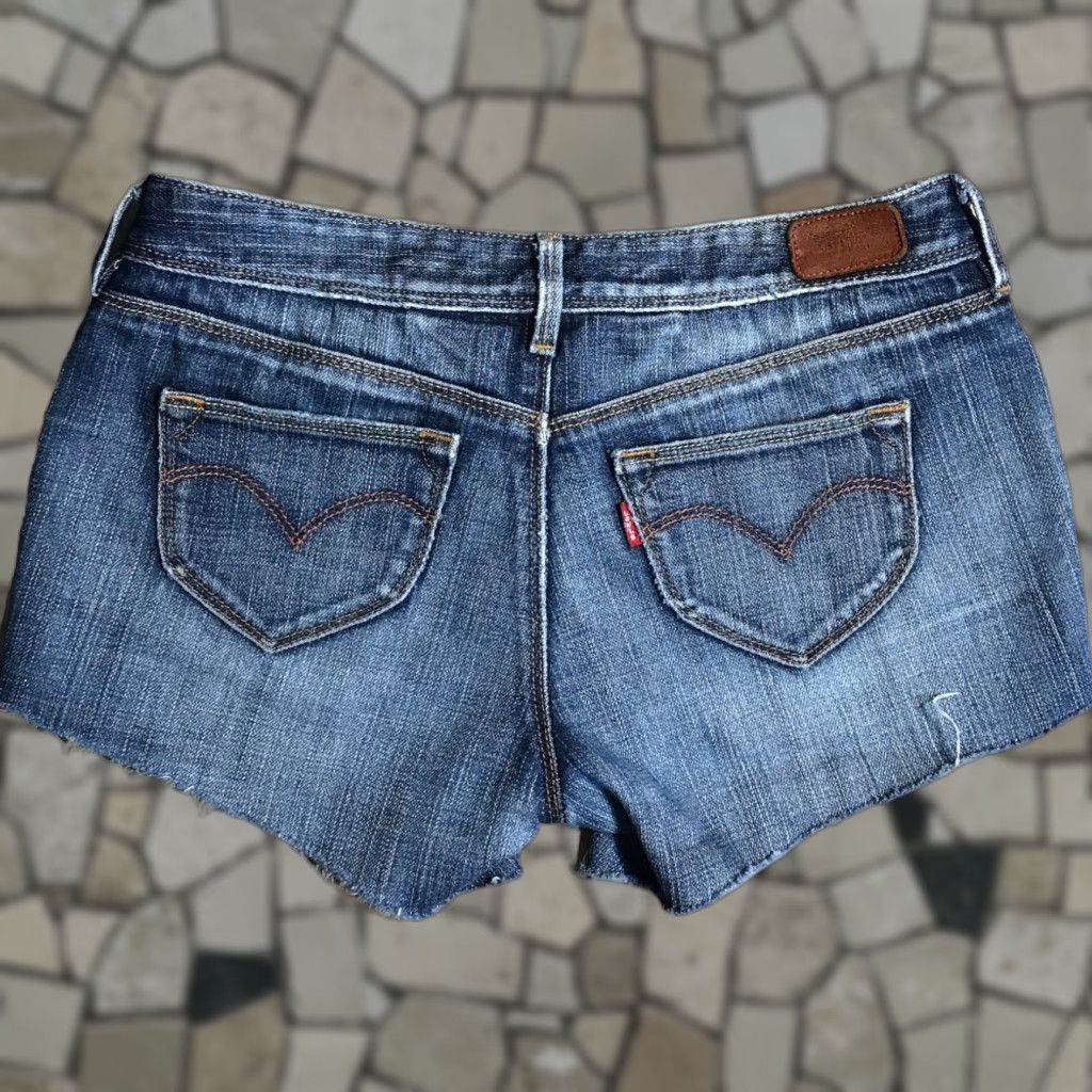 Levi's VINTAGE Levi's Astrid Shorts Womens 26 Inseam 2.5 Denim Blue Zip Fly 5-Pocket Distressed Crotch Area 90s Retro Hip Hop Punk Grunge USA Size 26" / US 2 / IT 38 - 1 Thumbnail